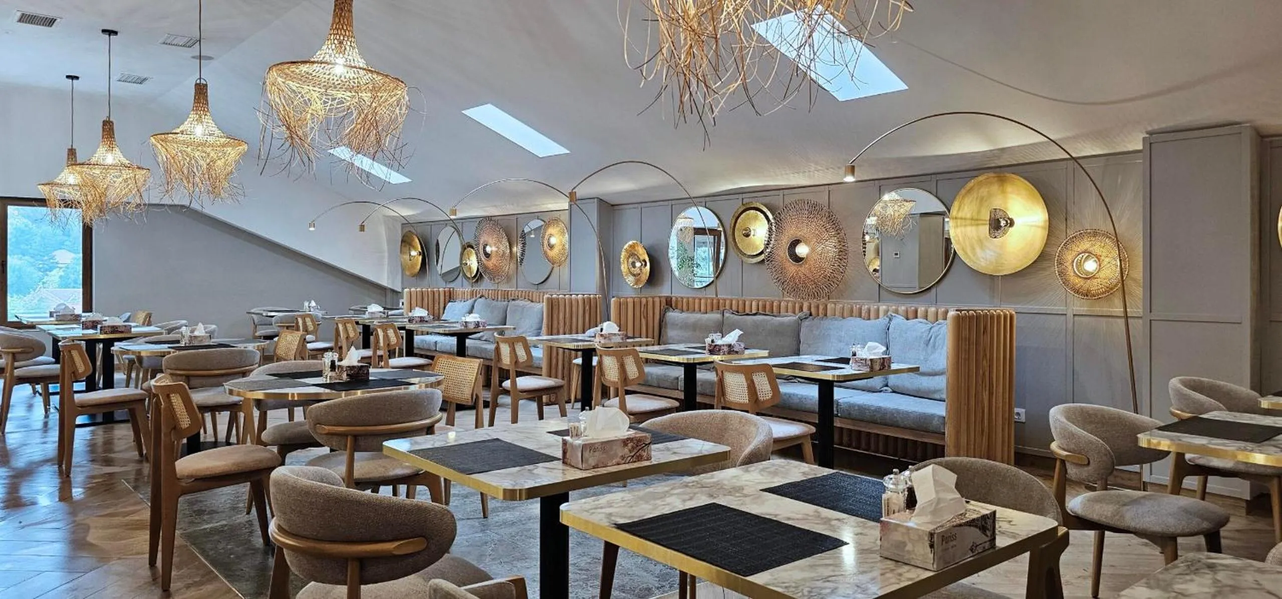 Restaurant/places to eat in Hotel Orizont Cozia