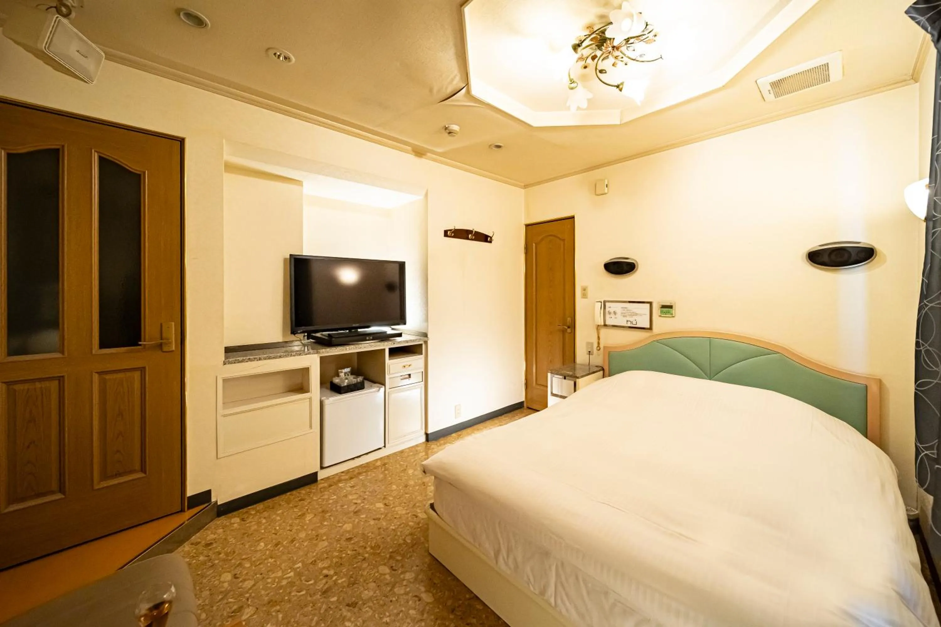 Bedroom, Bed in Hotel Hu Namba (Adult Only)