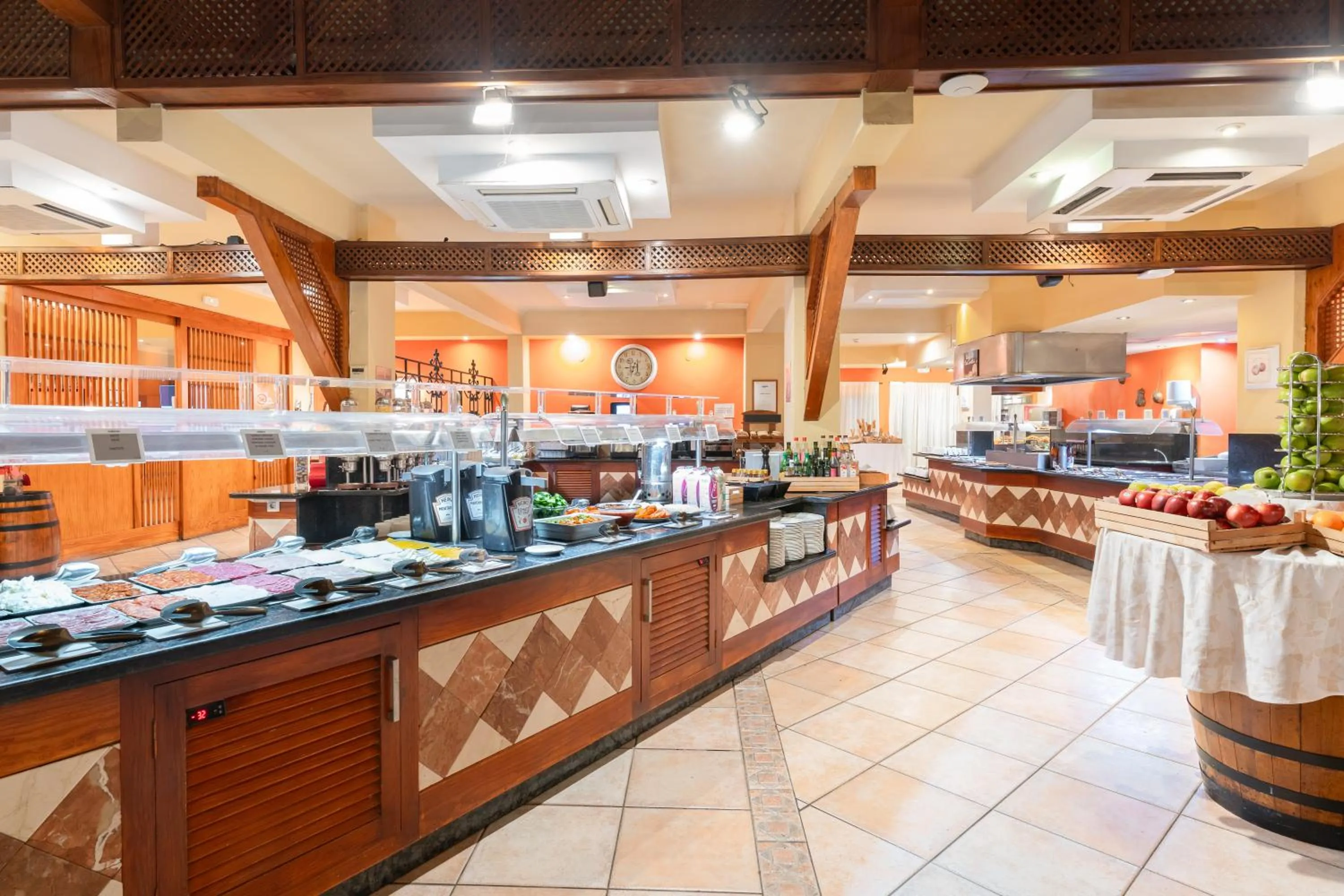 Restaurant/places to eat in HOVIMA Jardin Caleta