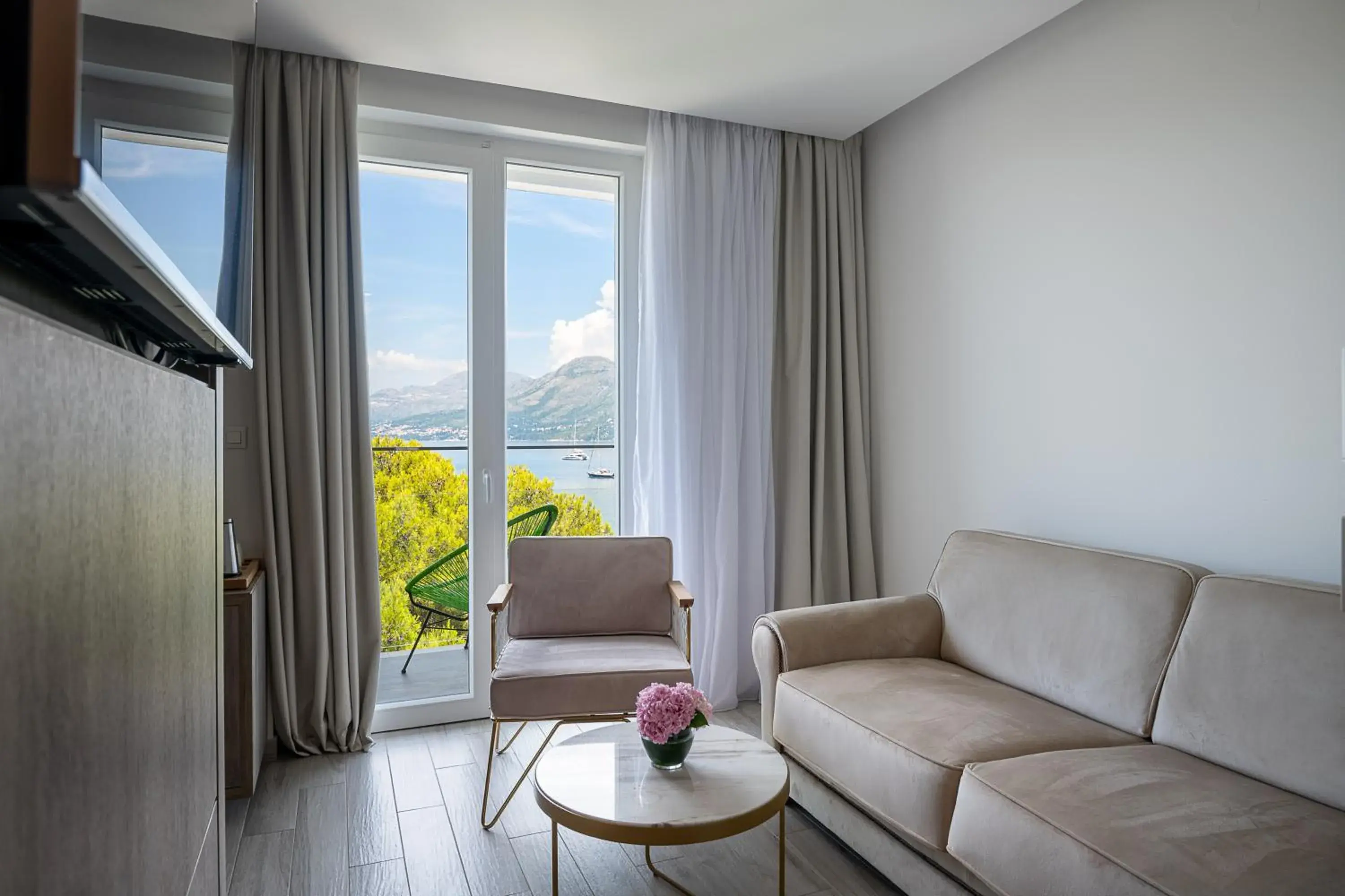 Executive Suite with Balcony and Sea View in Hotel Cavtat Executive Suite with Balcony and Sea View in Hotel Cavtat