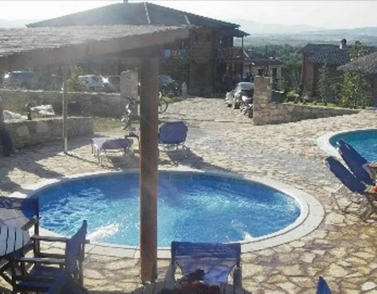 Swimming pool in To Xilino Chorio