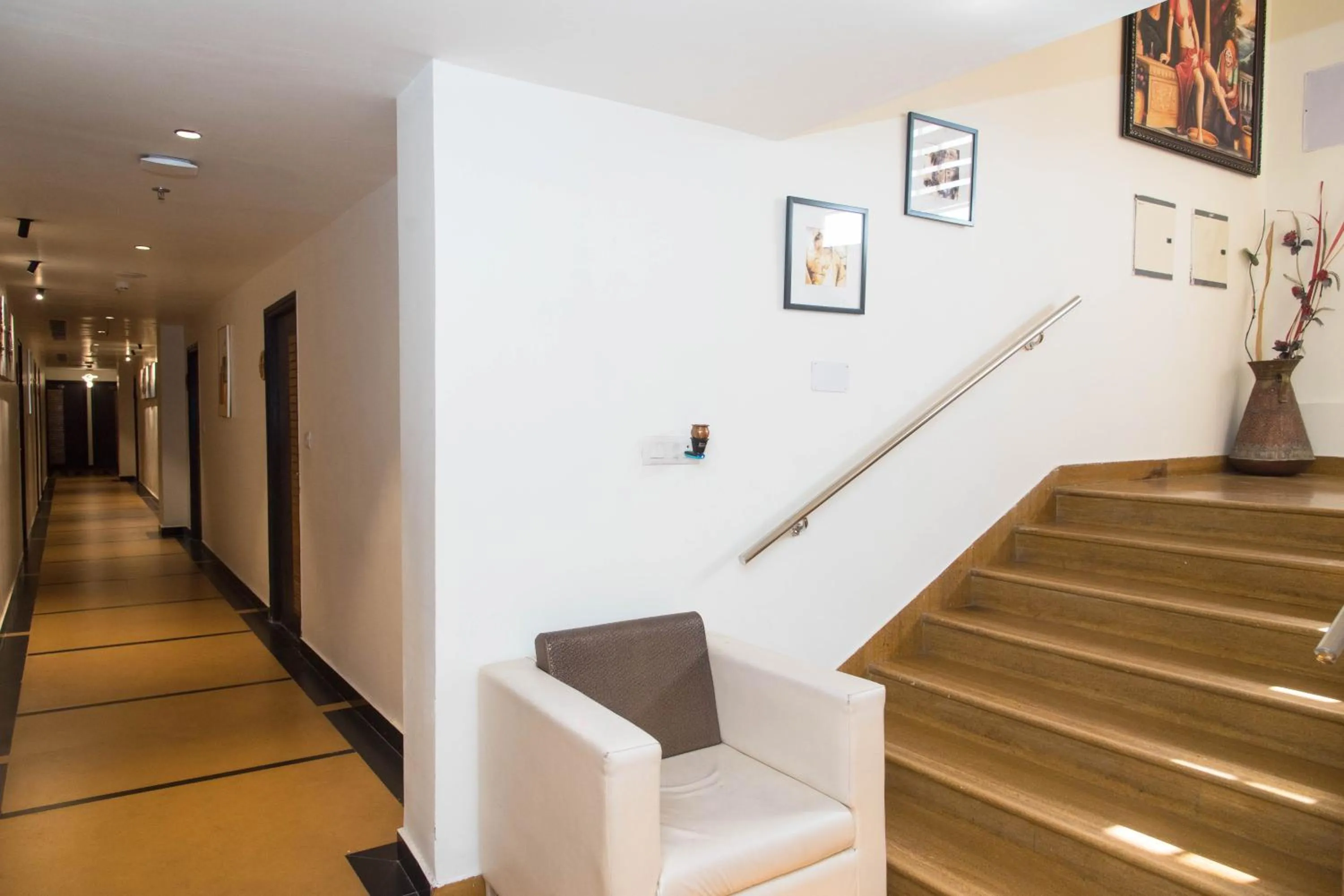 Lobby or reception in Raghu Mahal Hotel