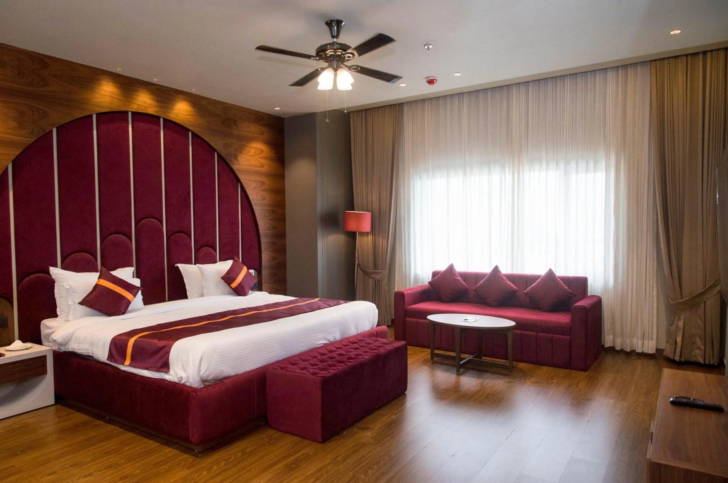 Bedroom, Bed in Raghu Mahal Hotel