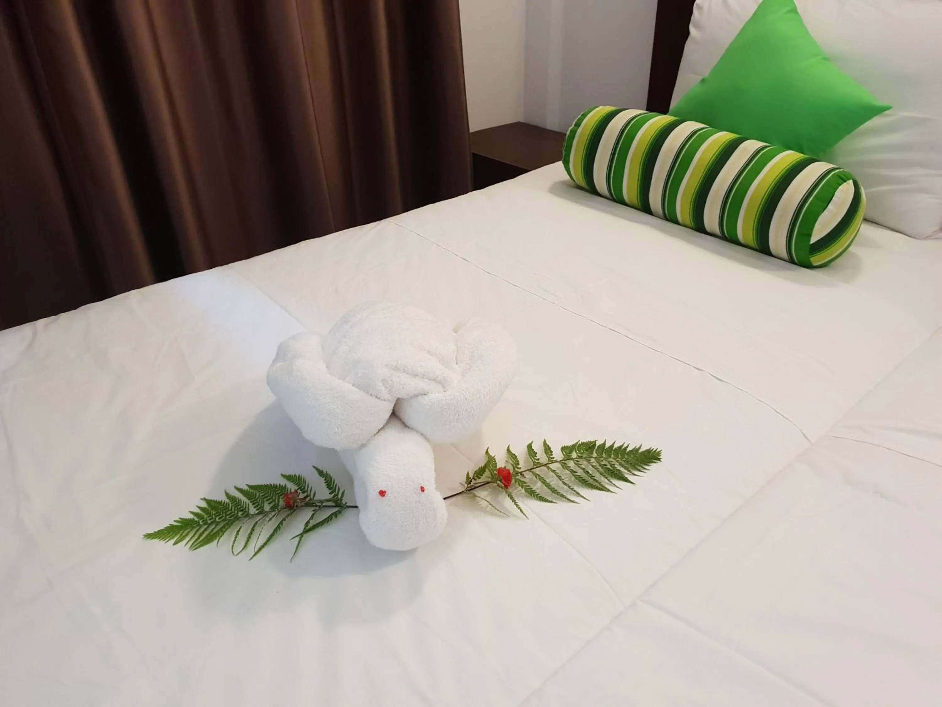 Garden view, Bed in Kanasuk Self catering Apartments