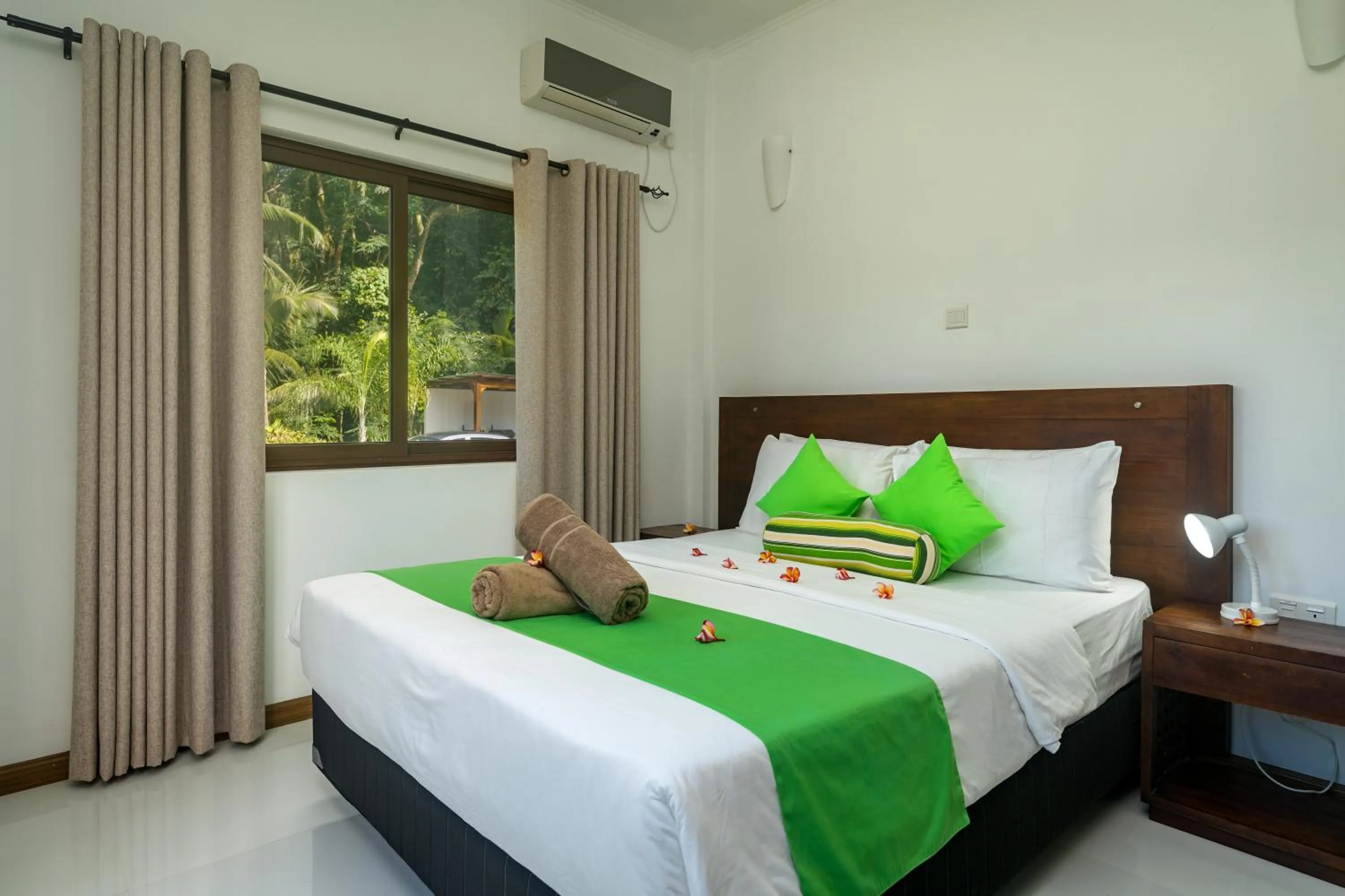 Bed in Kanasuk Self catering Apartments