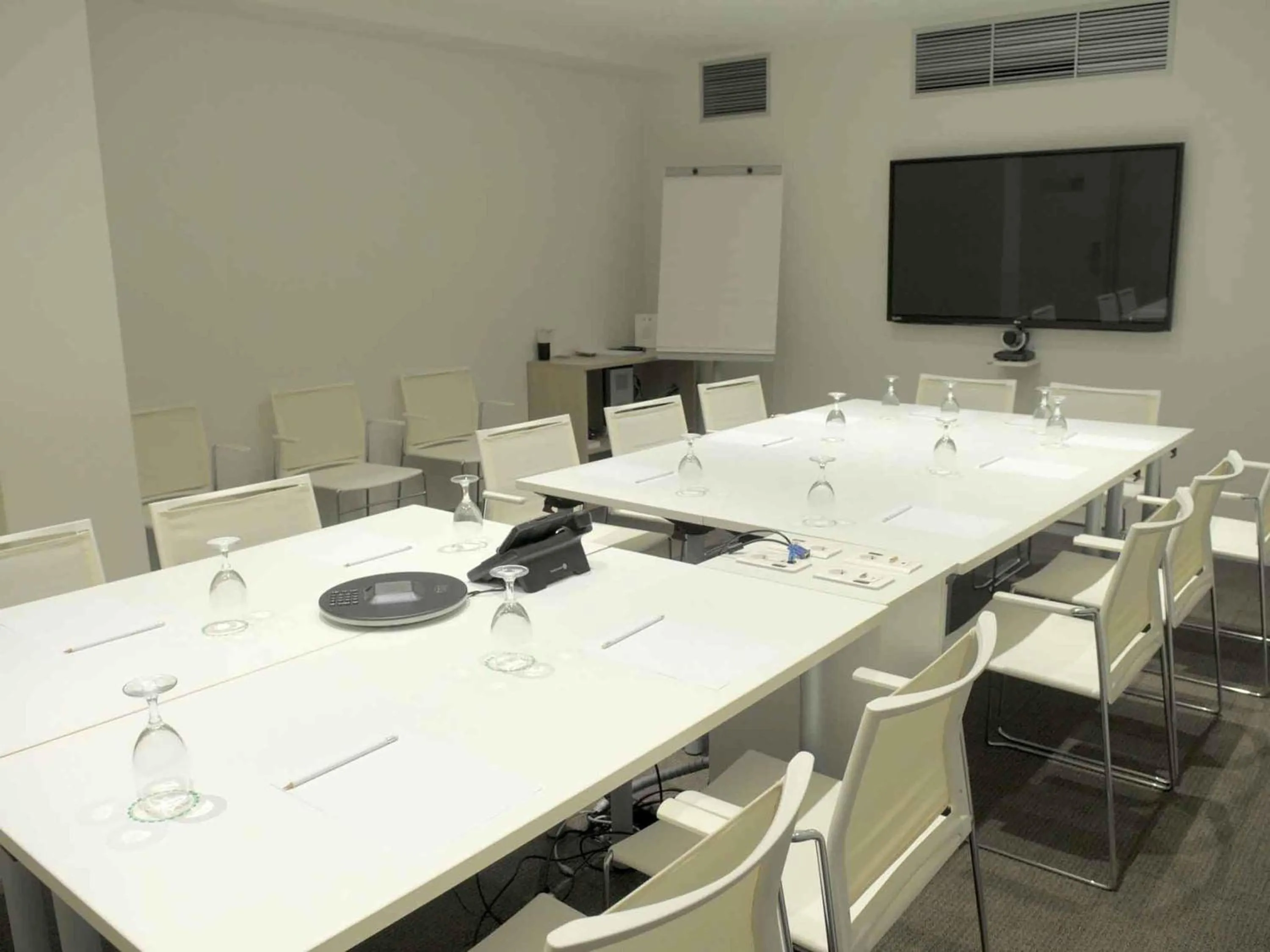 Meeting/conference room in Ibis Lleida
