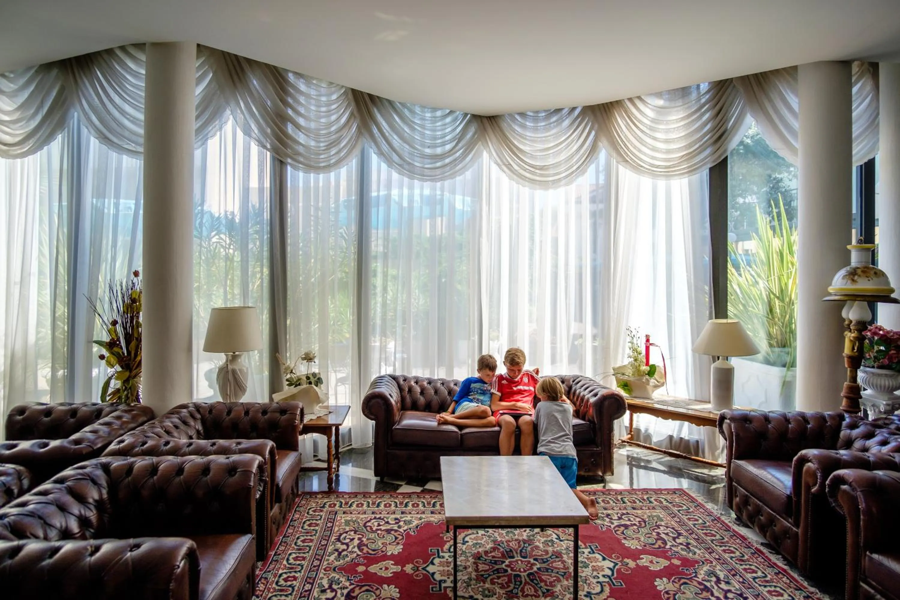 People in Hotel Bristol