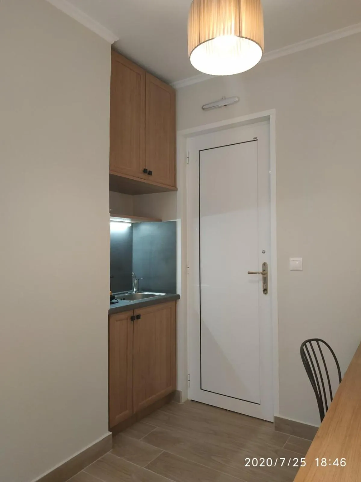 Kitchen or kitchenette in Lilly Apartments