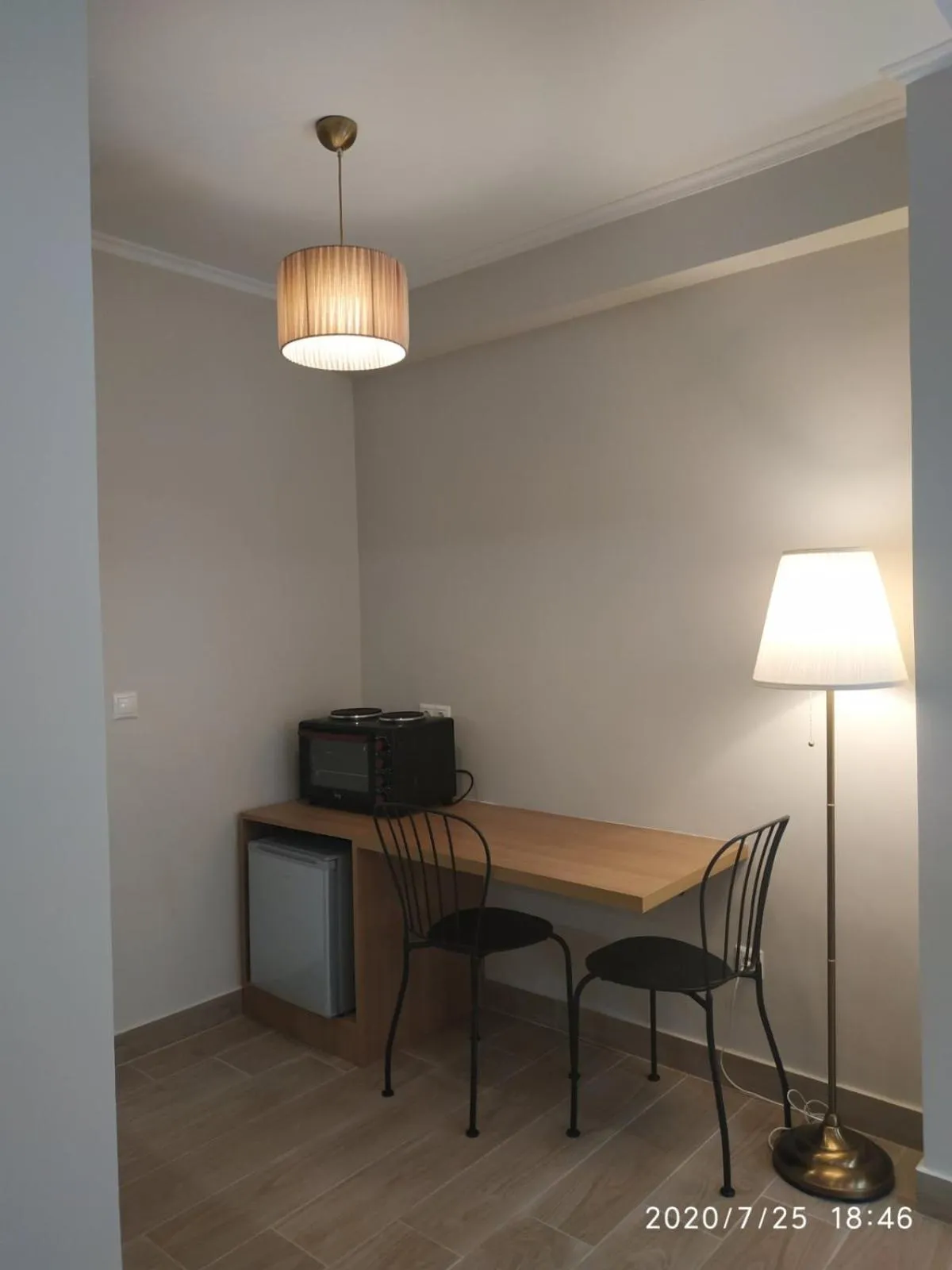 Kitchen or kitchenette in Lilly Apartments