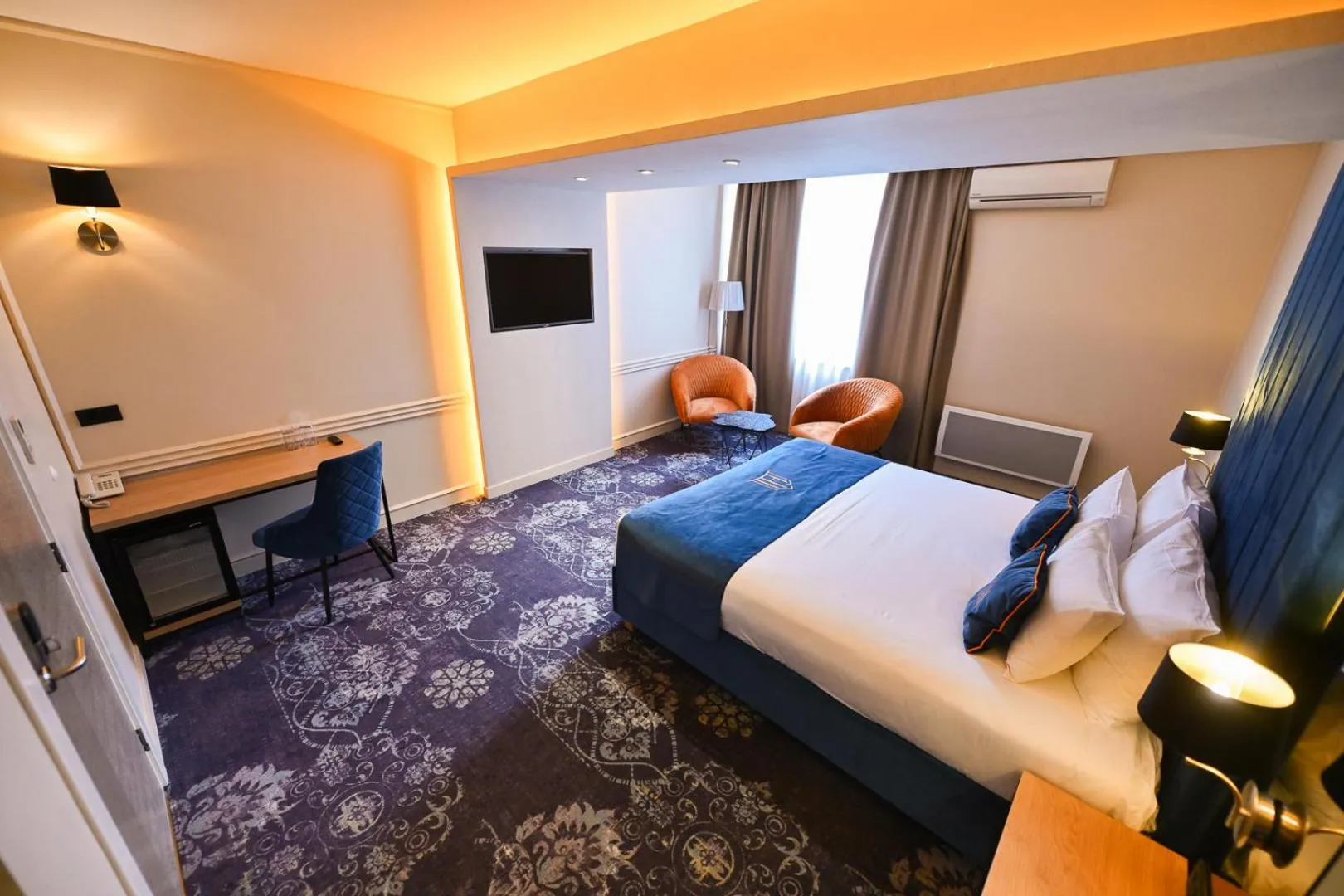 Bedroom, Bed in Hotel Ideja