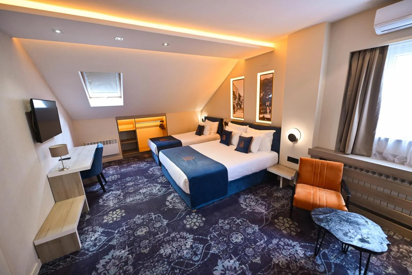 Bedroom, Bed in Hotel Ideja