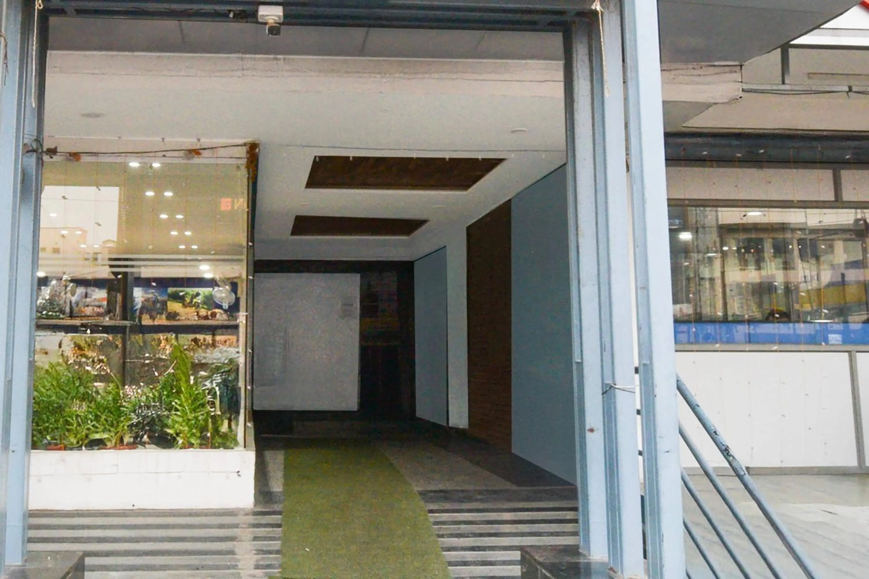 Facade/entrance in Super Townhouse Vanasthalipuram Formerly Hotel Surabhi