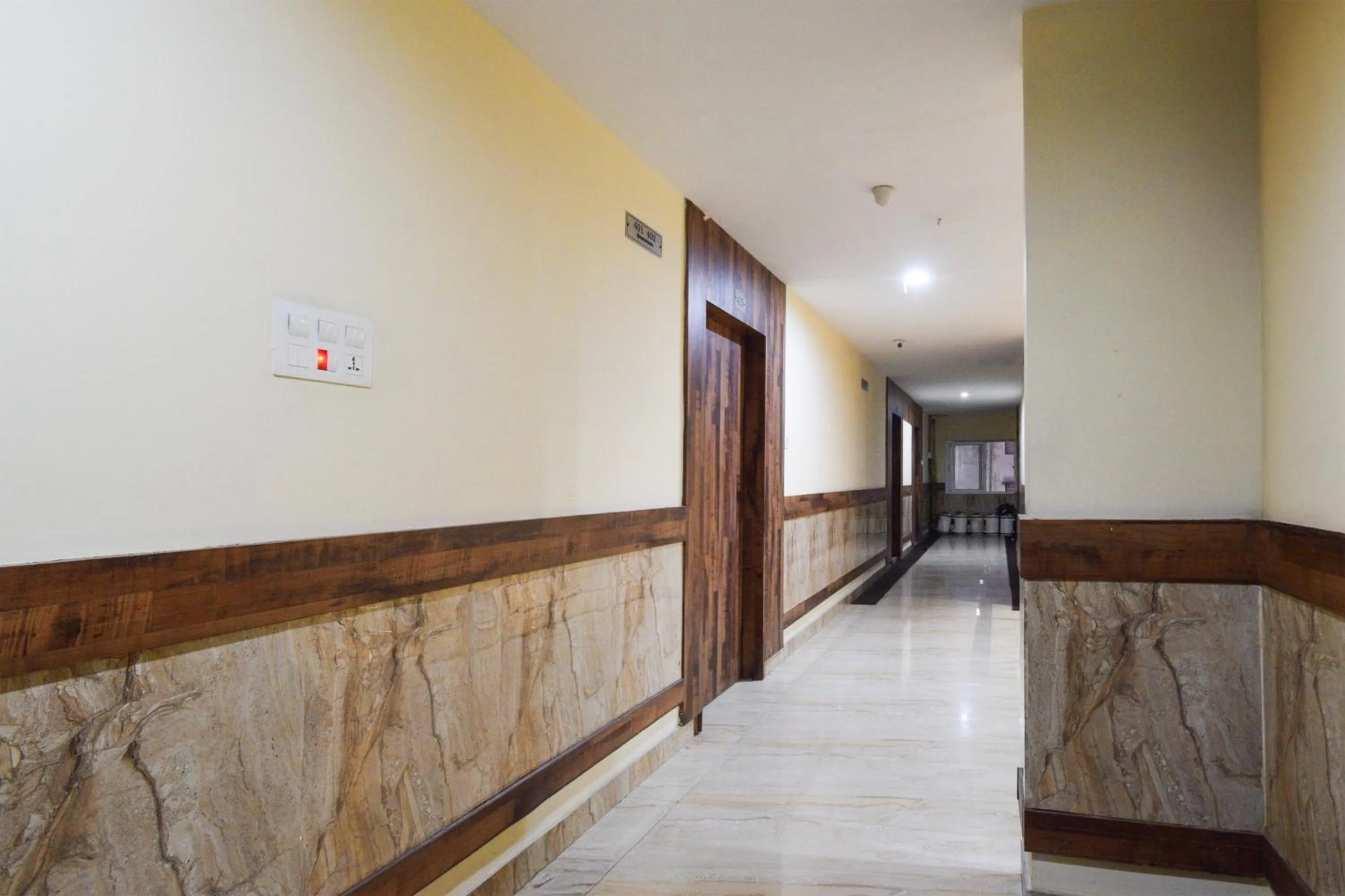 Lobby or reception in Super Townhouse Vanasthalipuram Formerly Hotel Surabhi