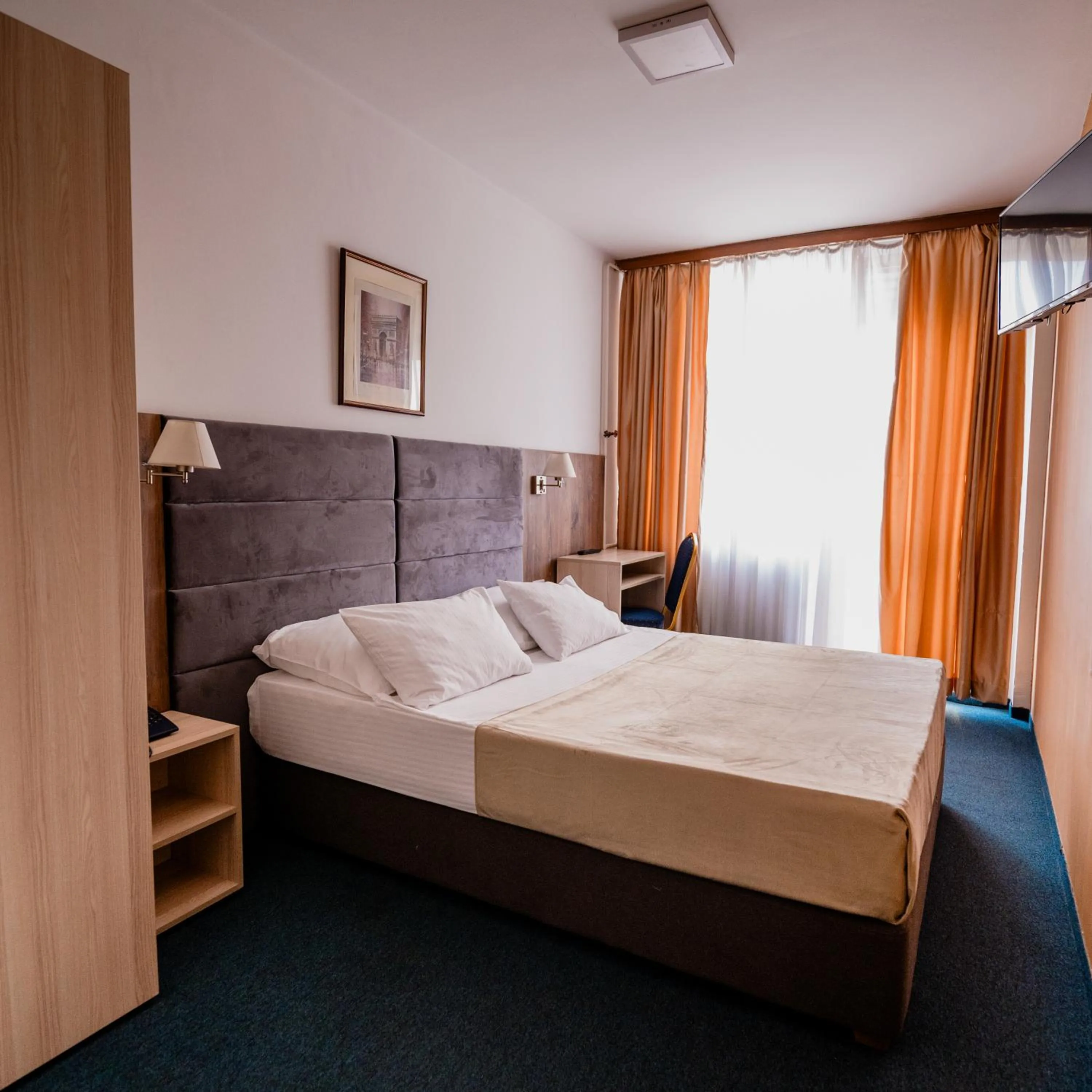 Photo of the whole room, Bed in Hotel Slavija