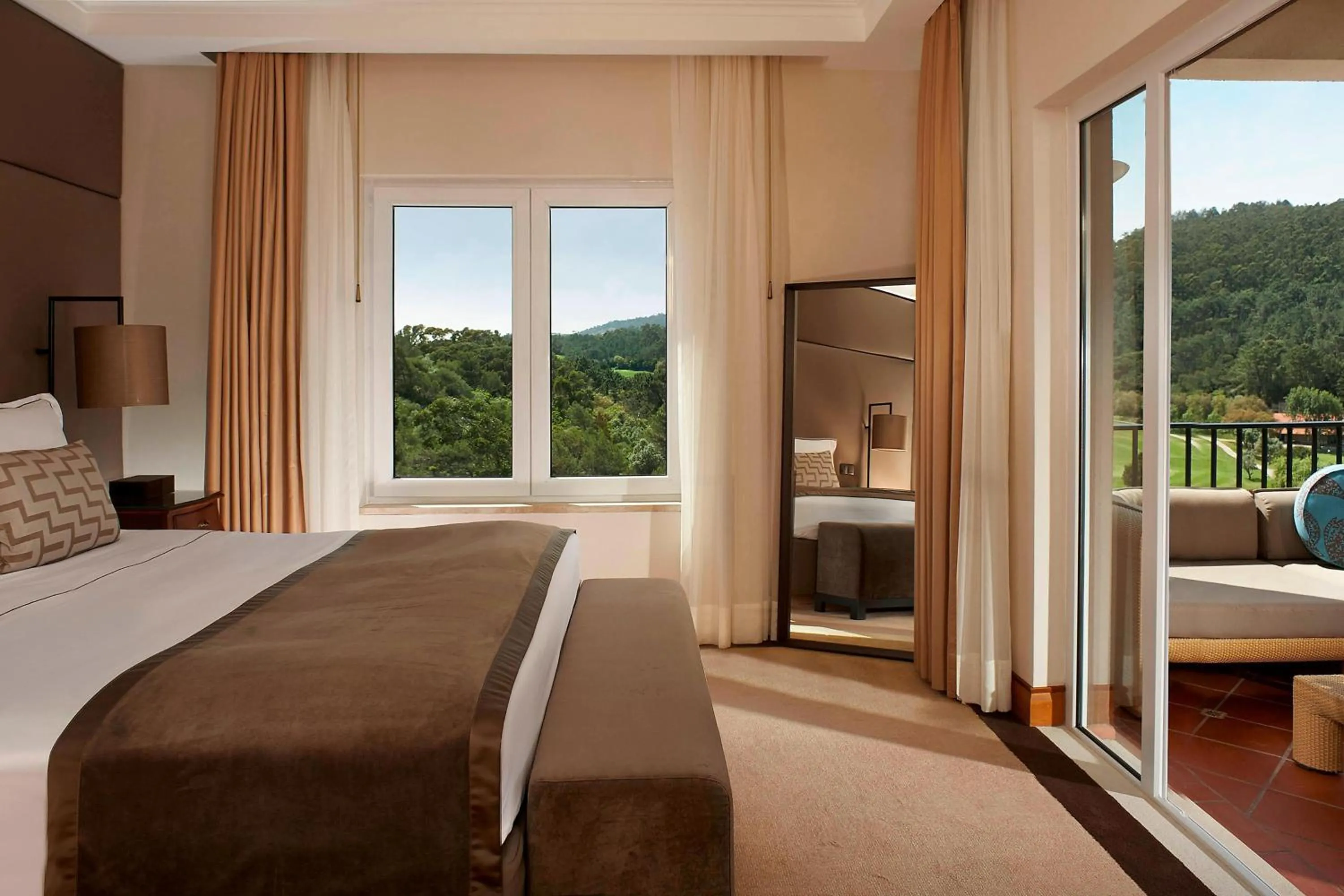 Photo of the whole room, Bed in Penha Longa Resort