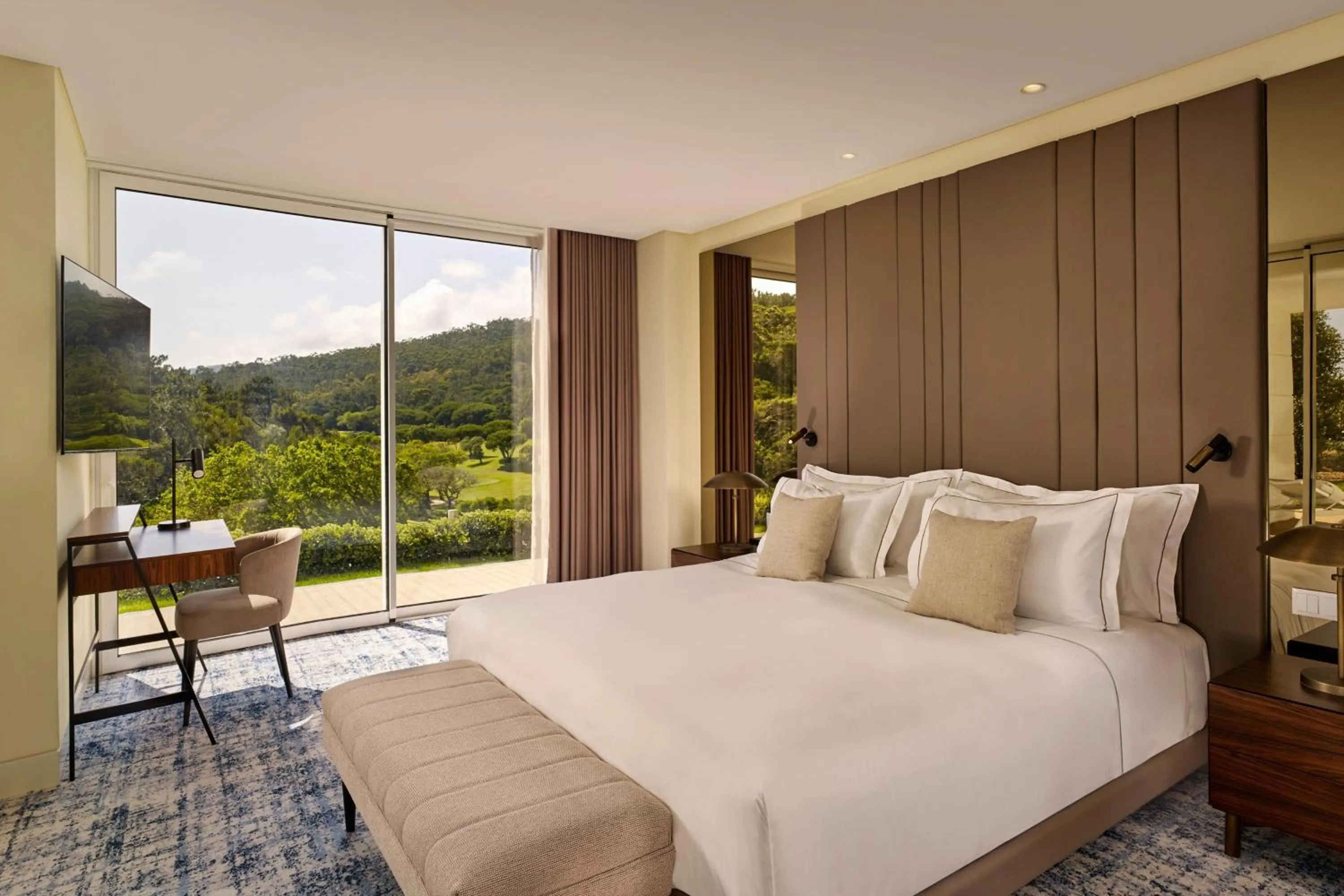 Photo of the whole room, Bed in Penha Longa Resort
