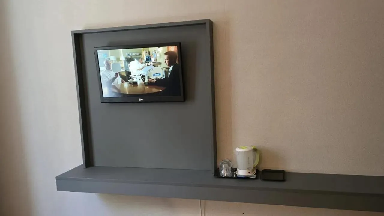 TV and multimedia in Hotel 3K Madrid