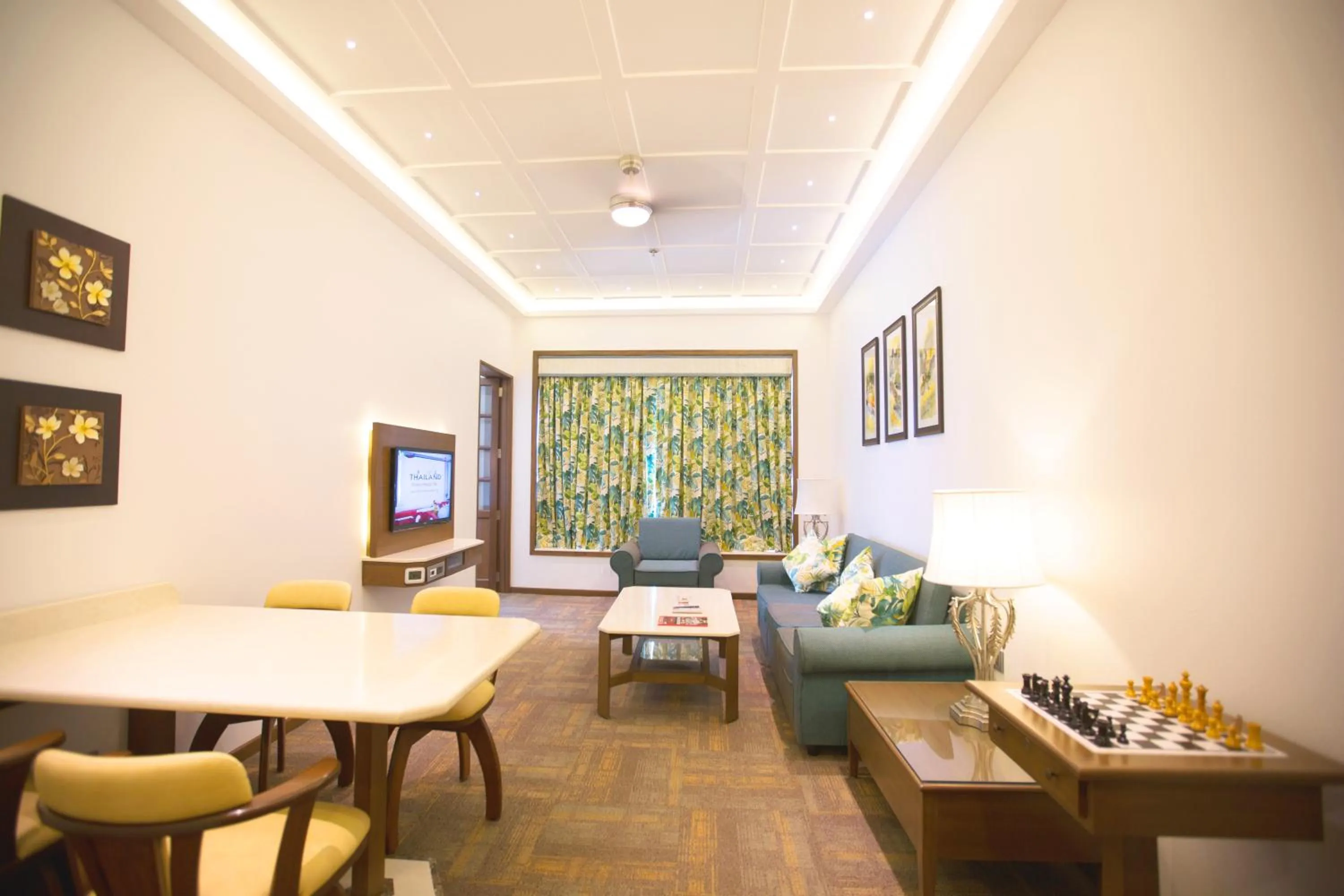 Dining area in E-Square The Fern Pune, Series by Marriott