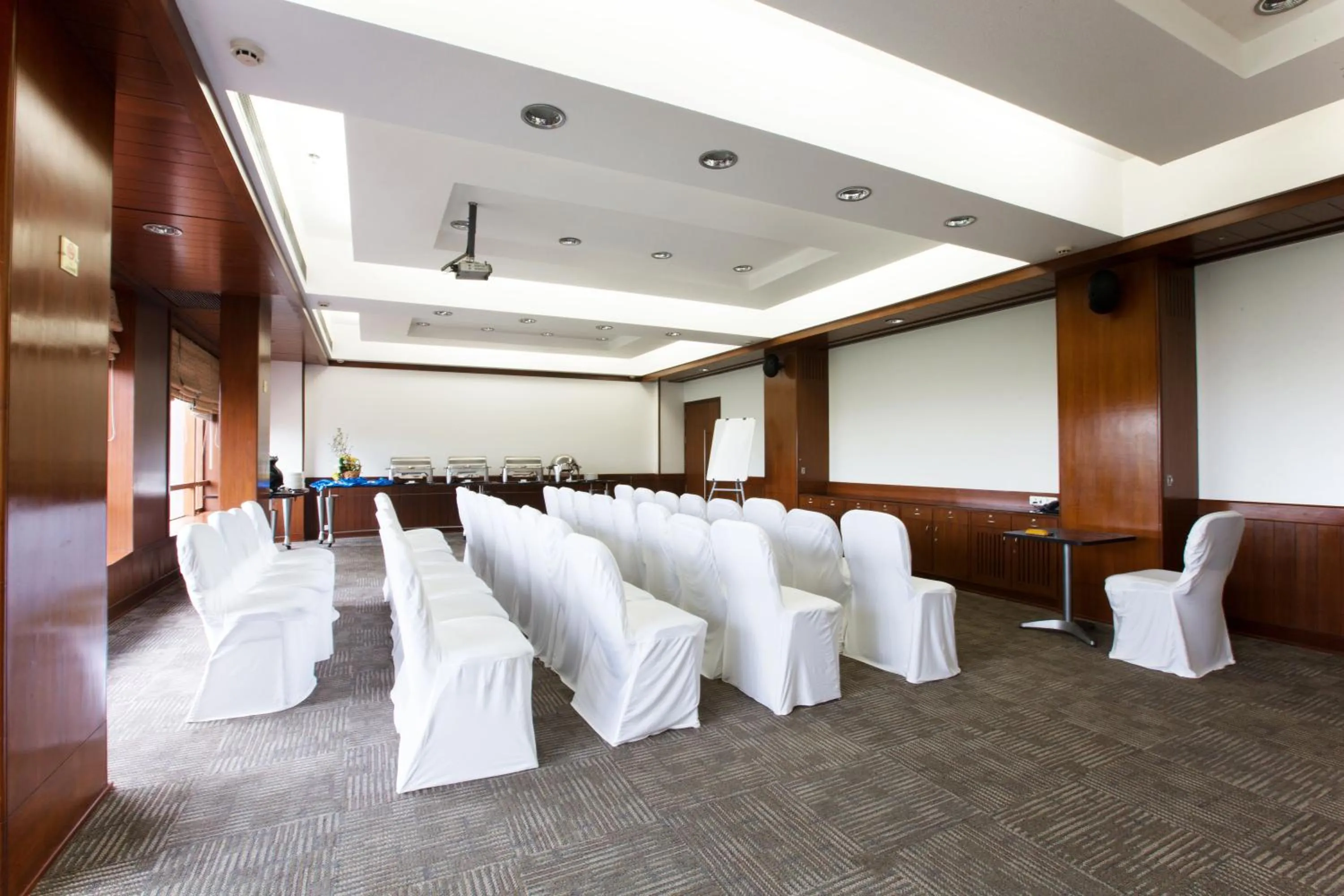 Business facilities in E-Square The Fern Pune, Series by Marriott