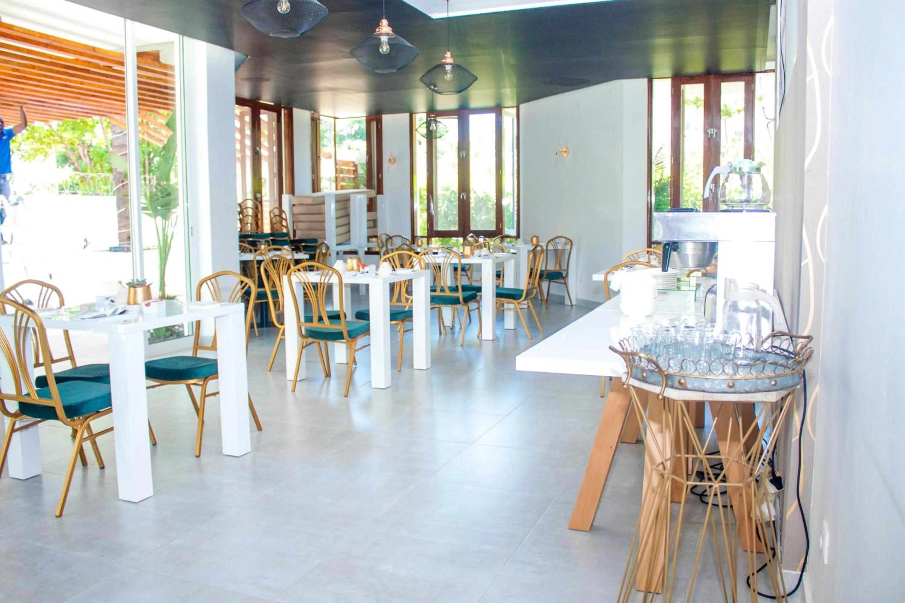 Restaurant/places to eat in Angel Boutique Hotel