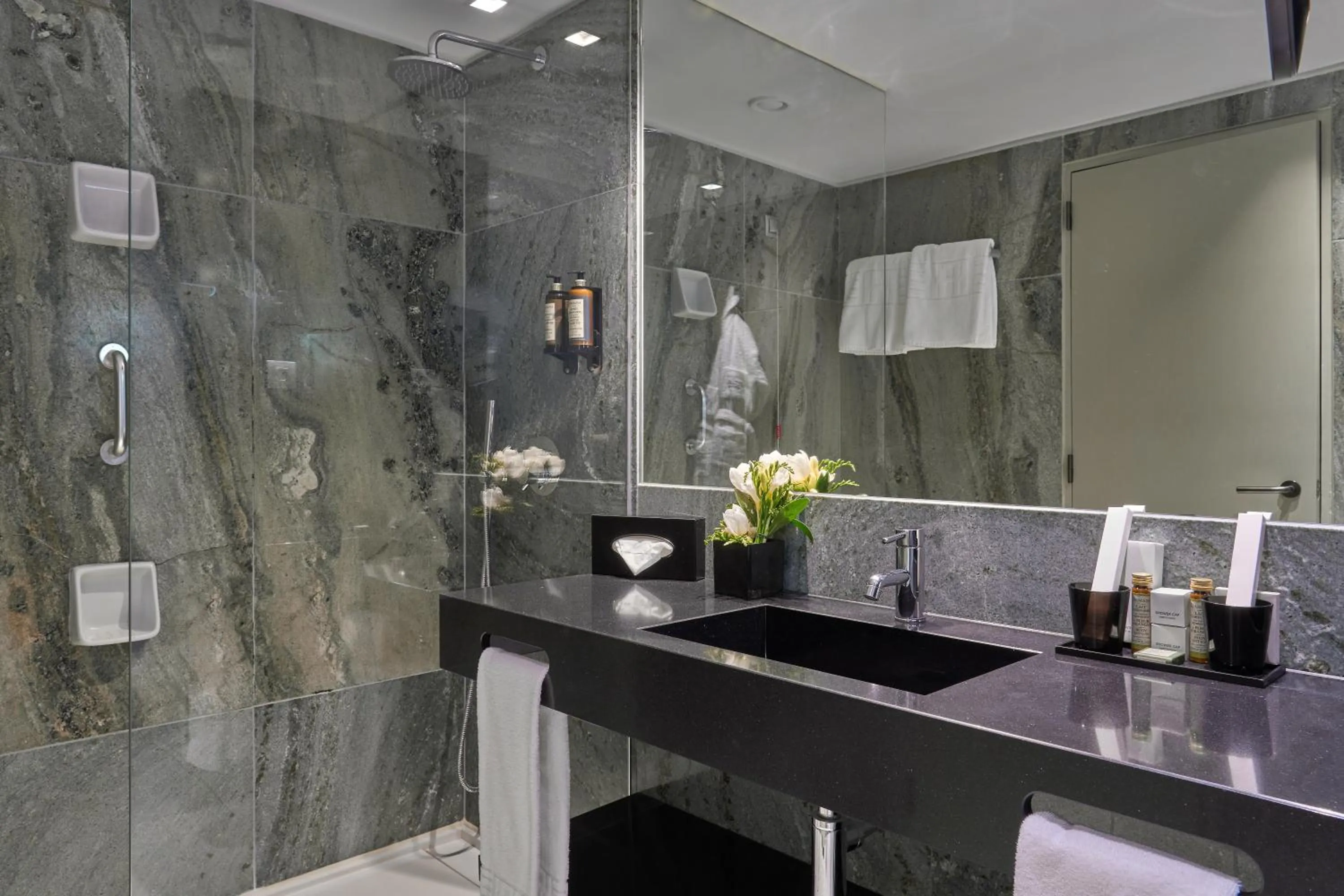 Bathroom in Altis Grand Hotel