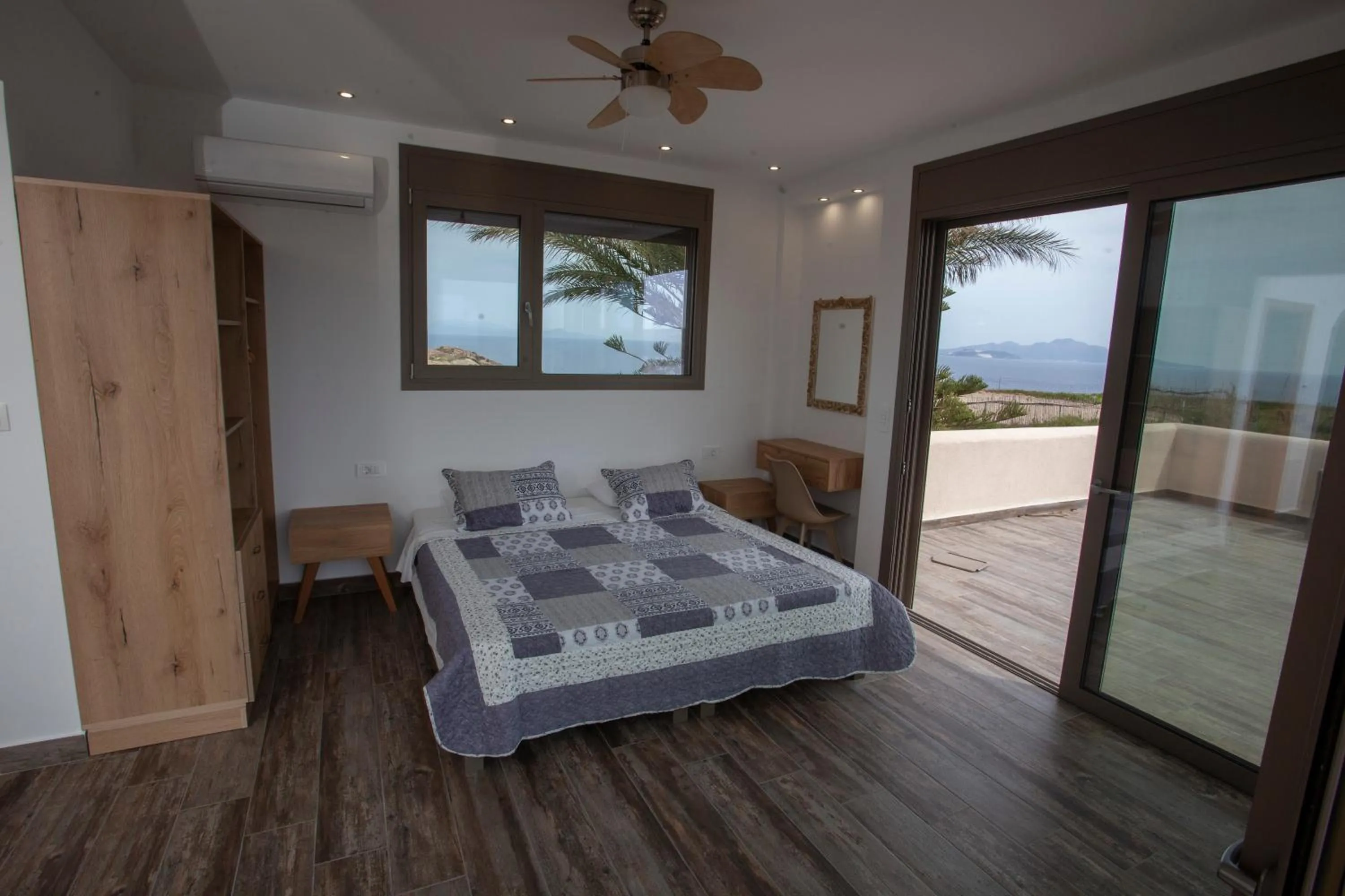 Bed in Panorama Studios