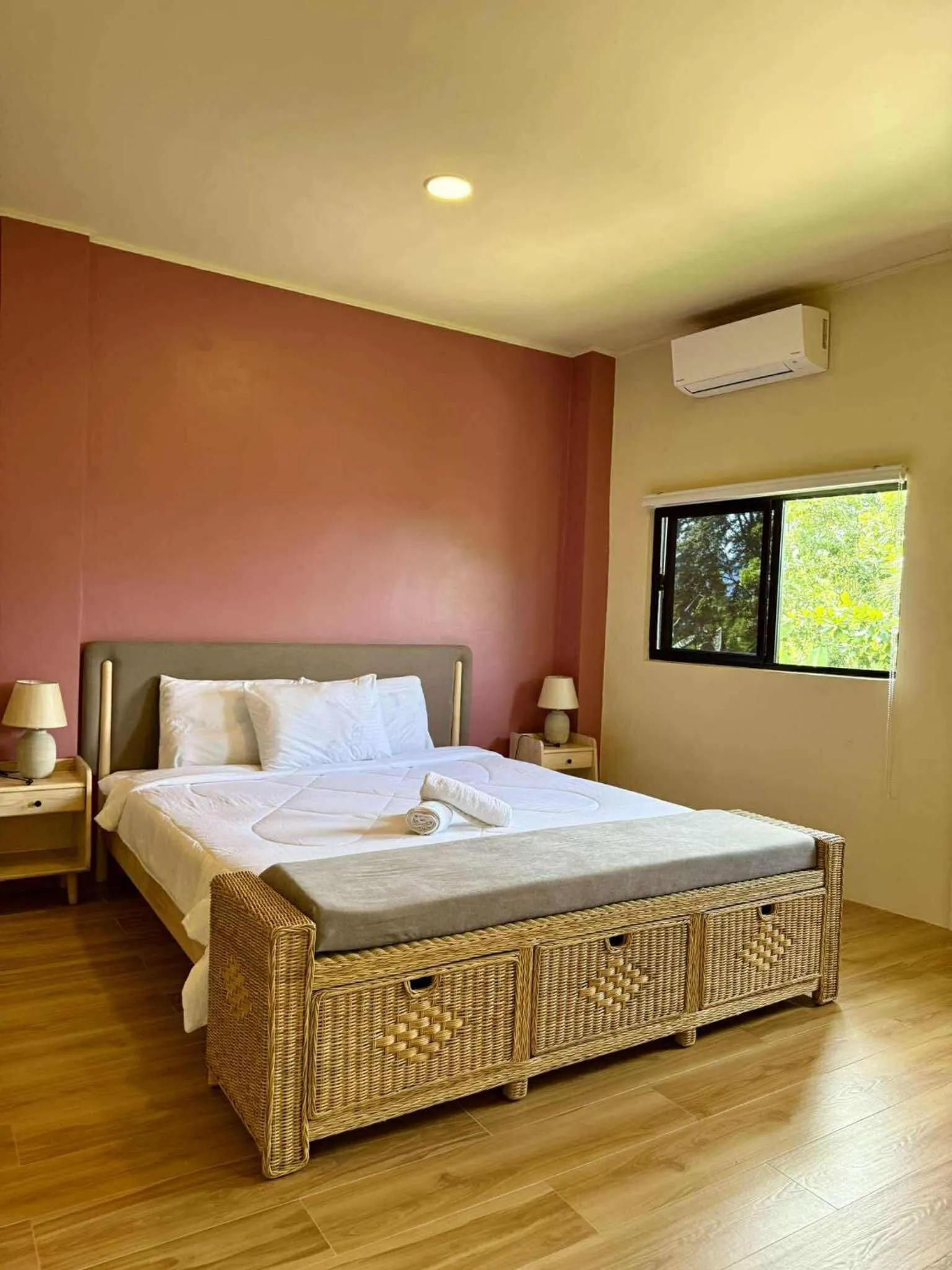 Bed in Vailtin Home Point