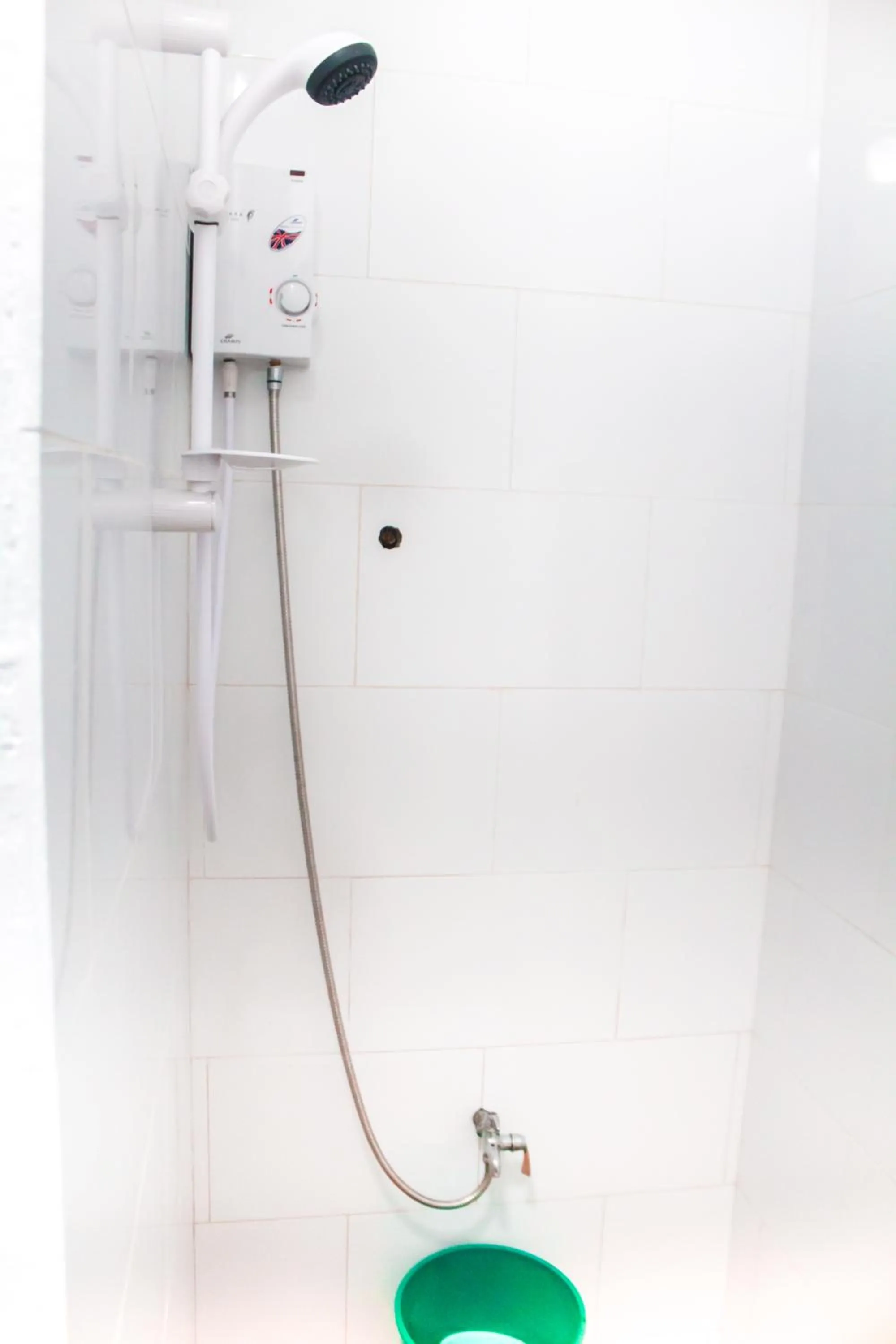 Shower in Vailtin Home Point