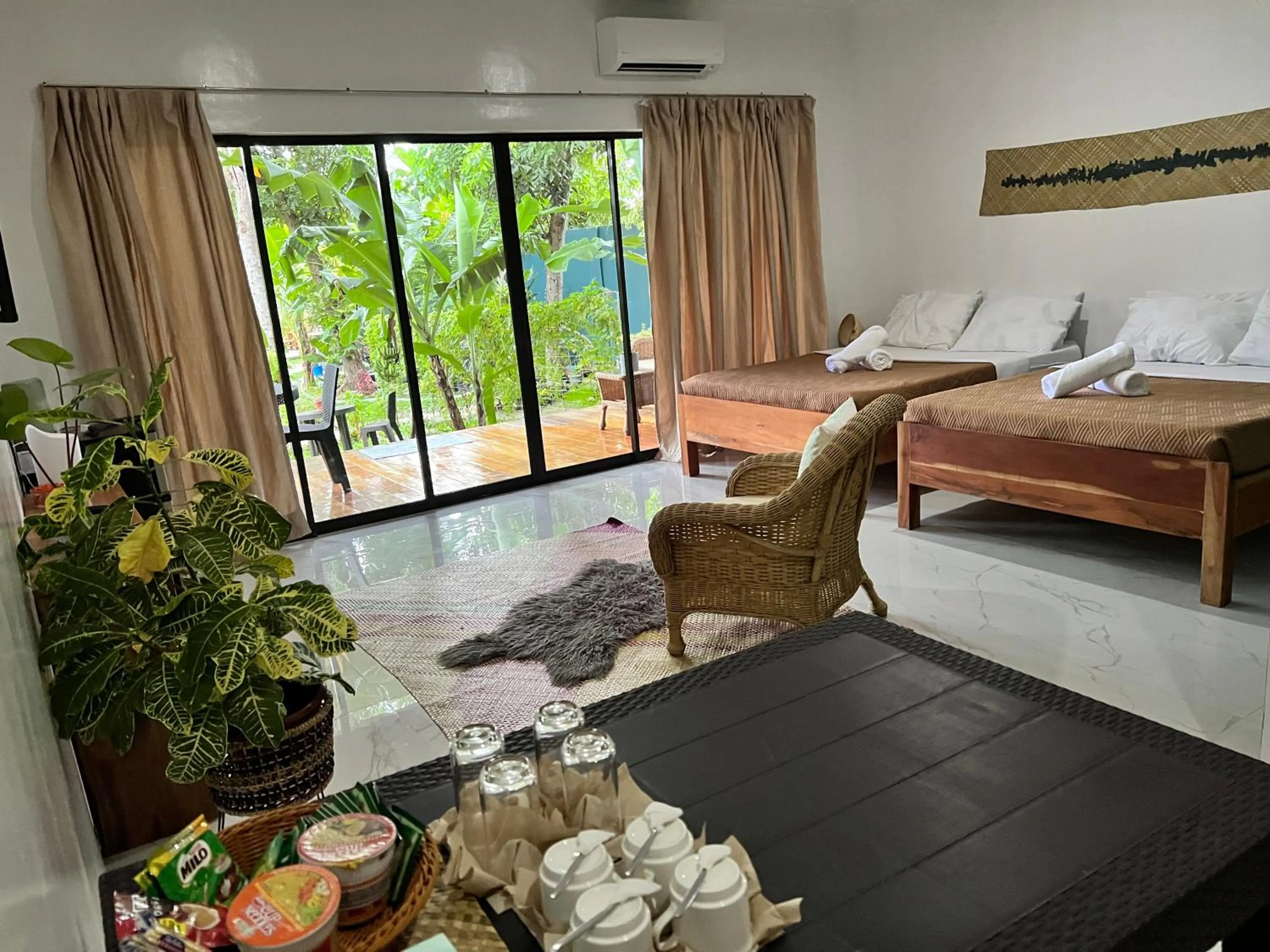 Bedroom, Bed in Vailtin Home Point