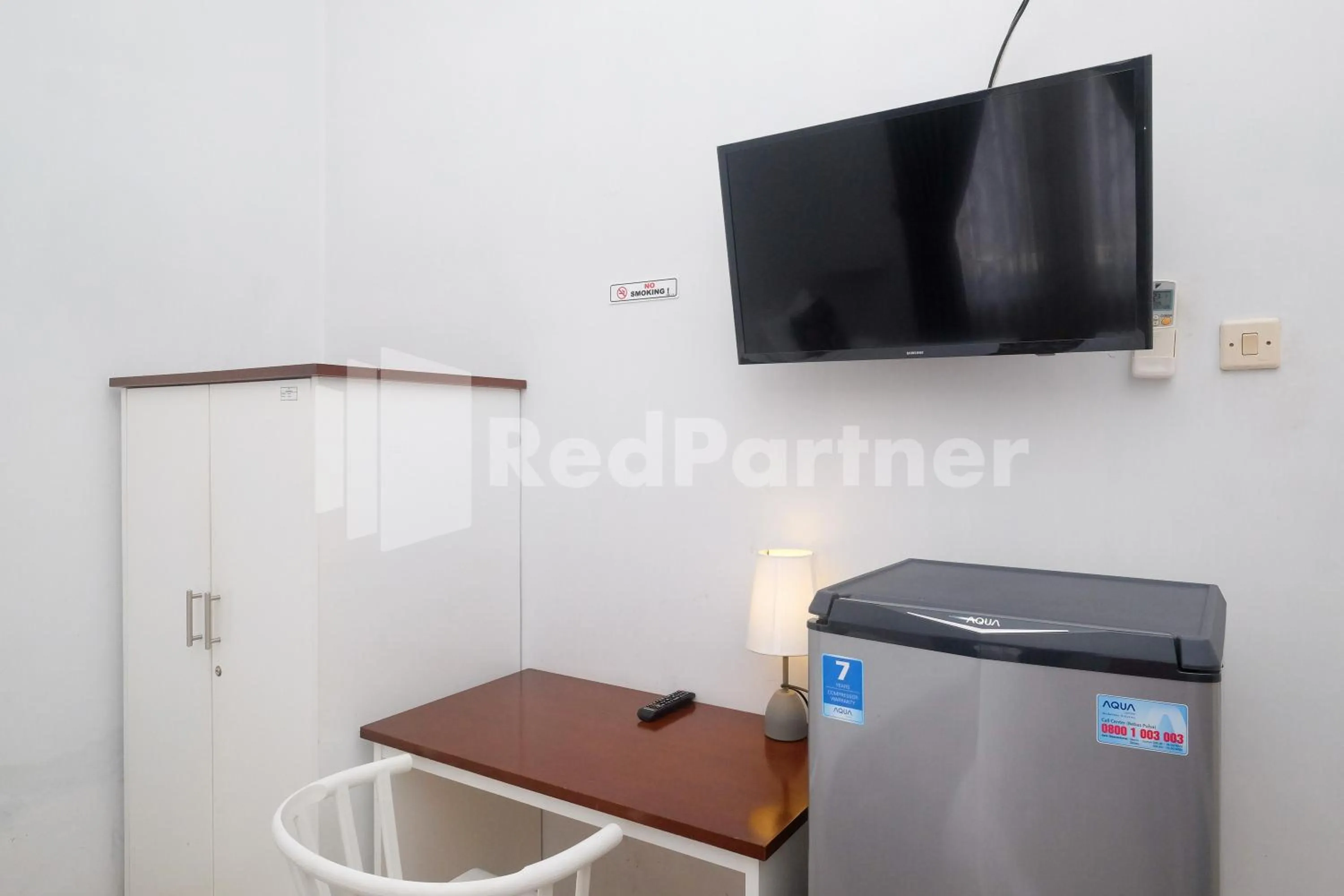 TV and multimedia in Just 11 Boutique Syariah Mitra RedDoorz near UGM Yogyakarta