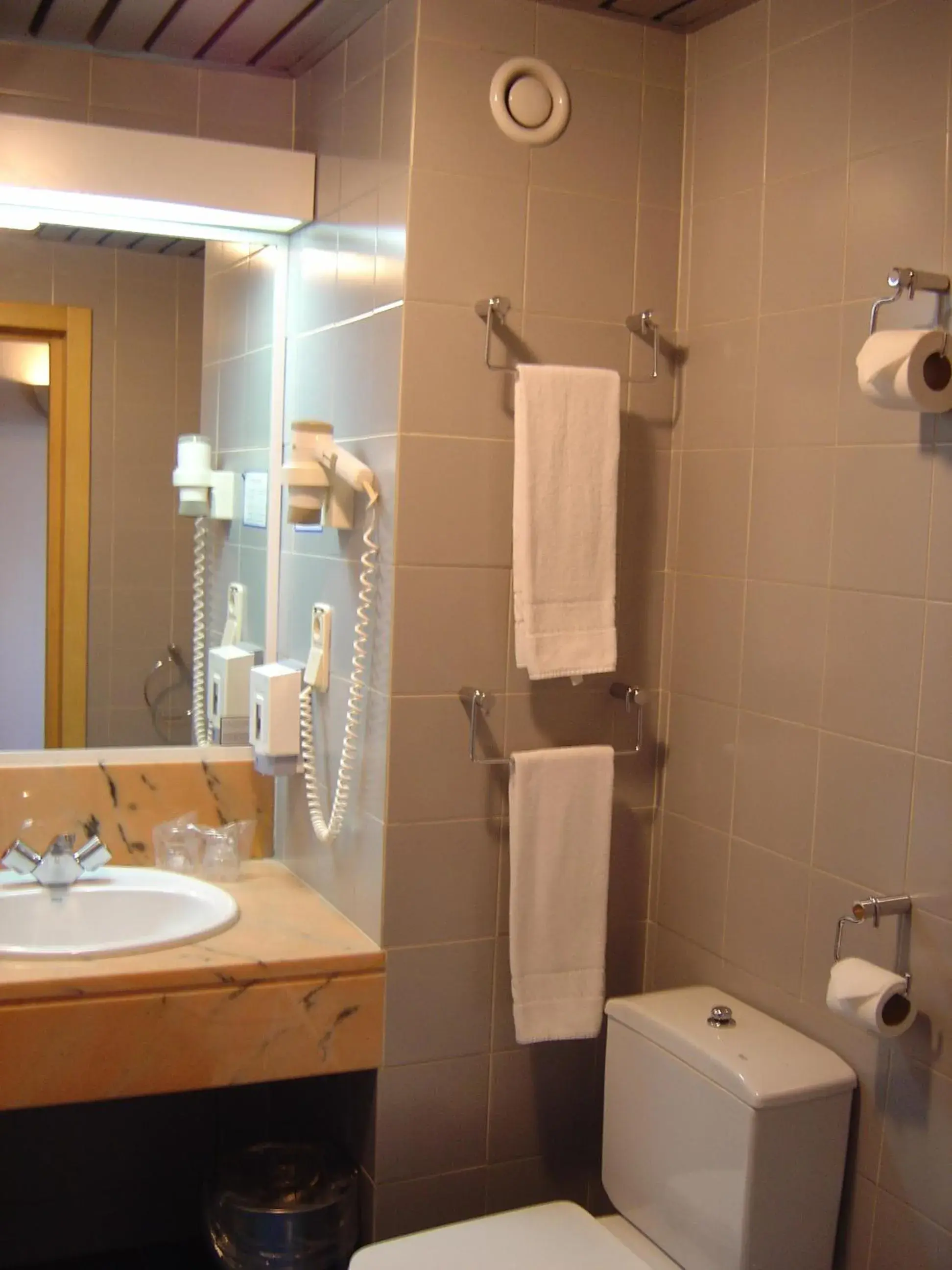 Double Room in Hotel 3K Barcelona Double Room in Hotel 3K Barcelona