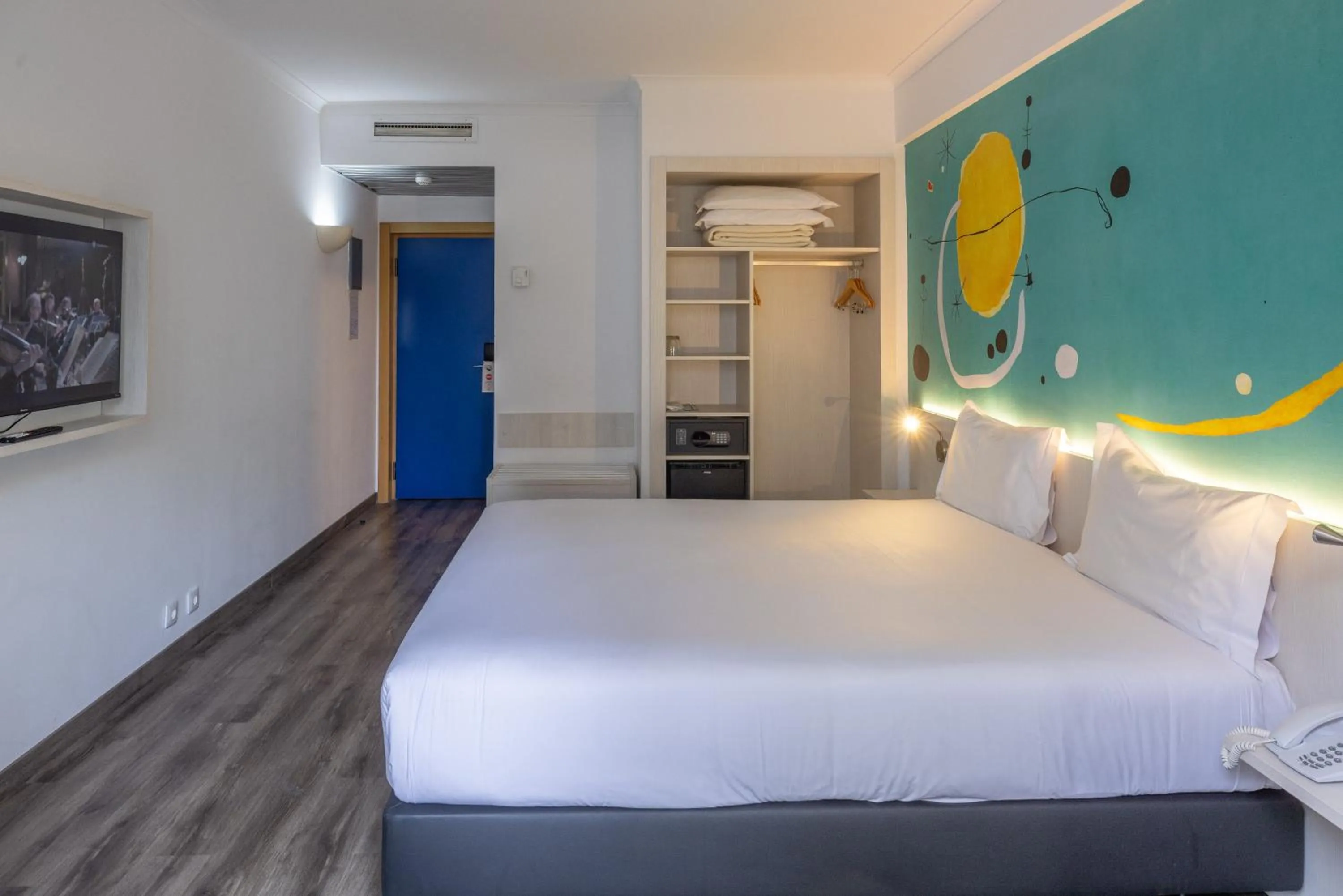 Bed in Hotel 3K Barcelona