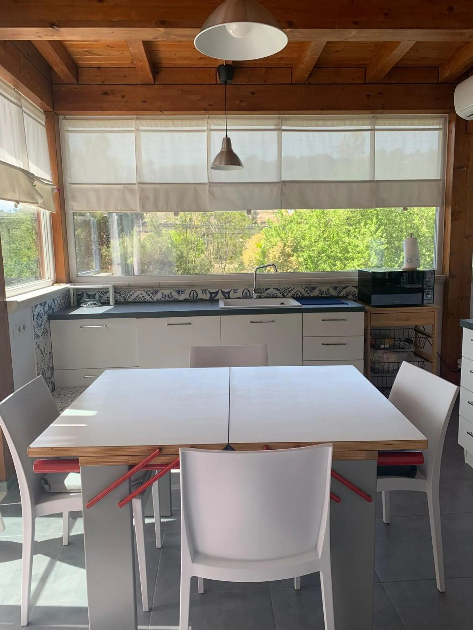 Kitchen or kitchenette in Villa Clementine