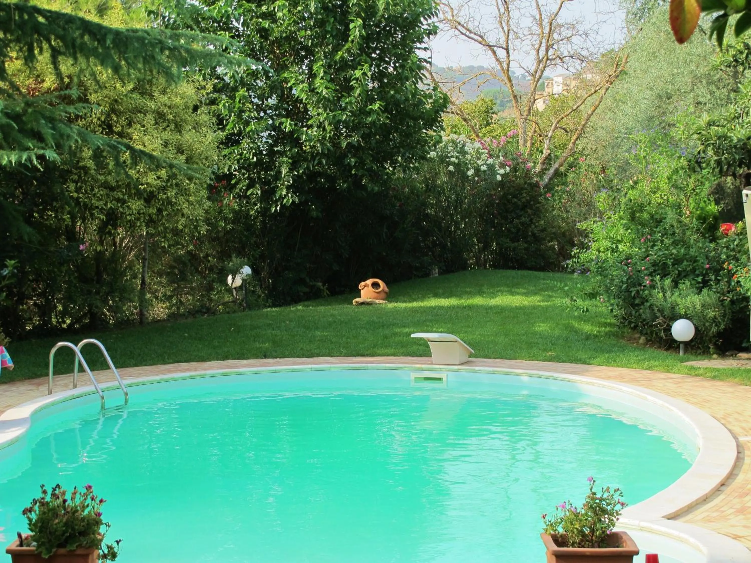 Garden view in Villa Clementine