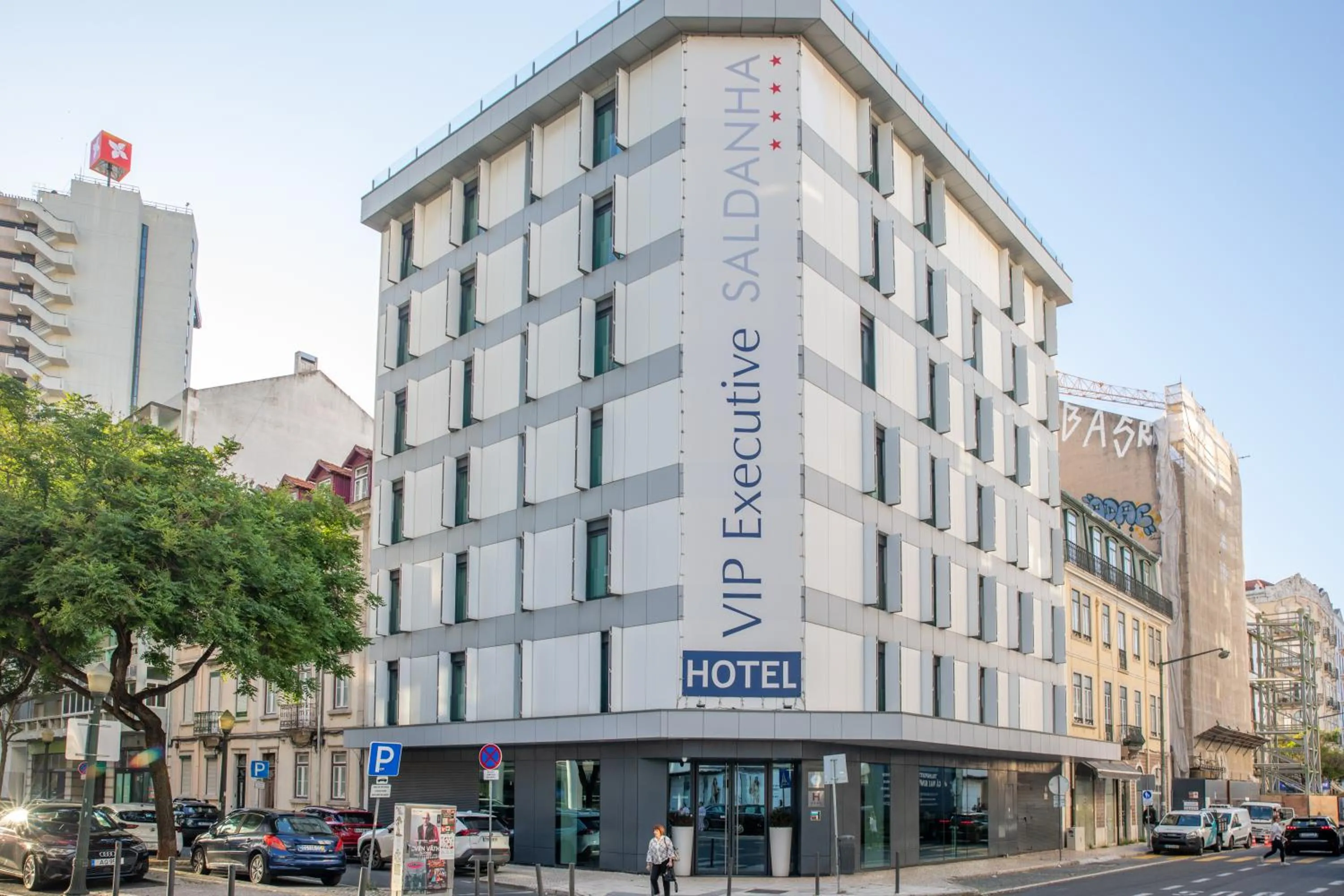 Property building in VIP Executive Saldanha