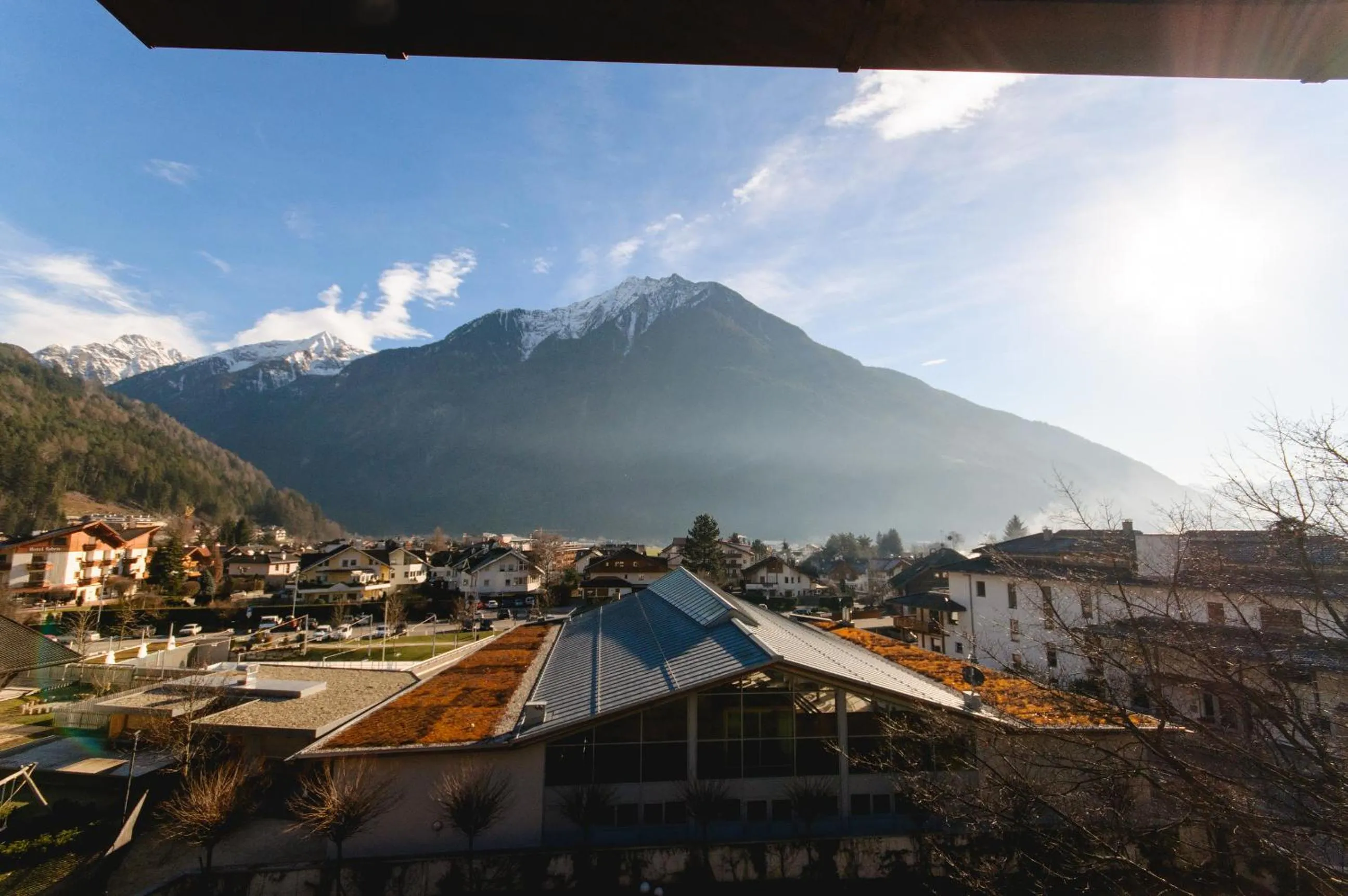 Facade/entrance in Residence Hotel Alpinum
