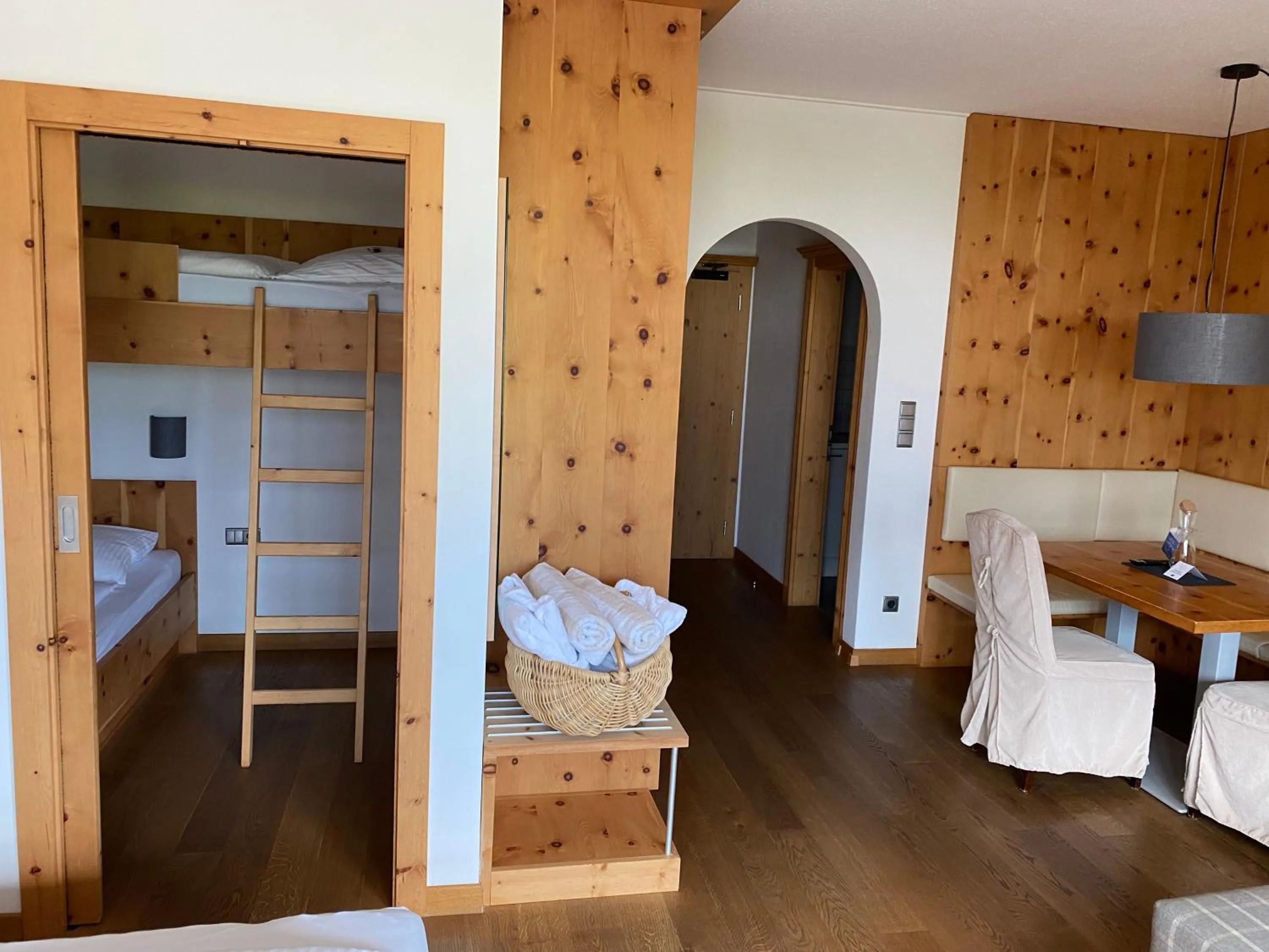 Bed in Residence Hotel Alpinum