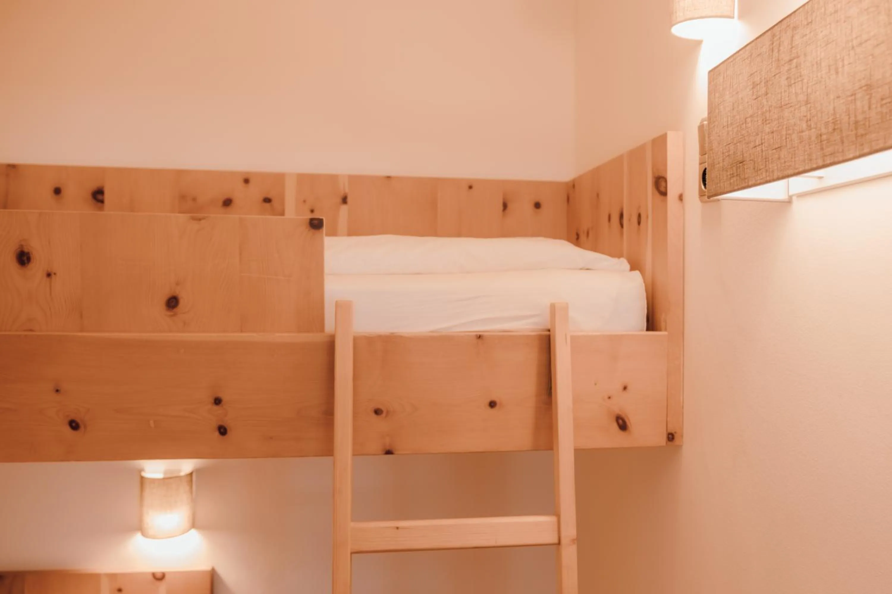 Bed in Residence Hotel Alpinum