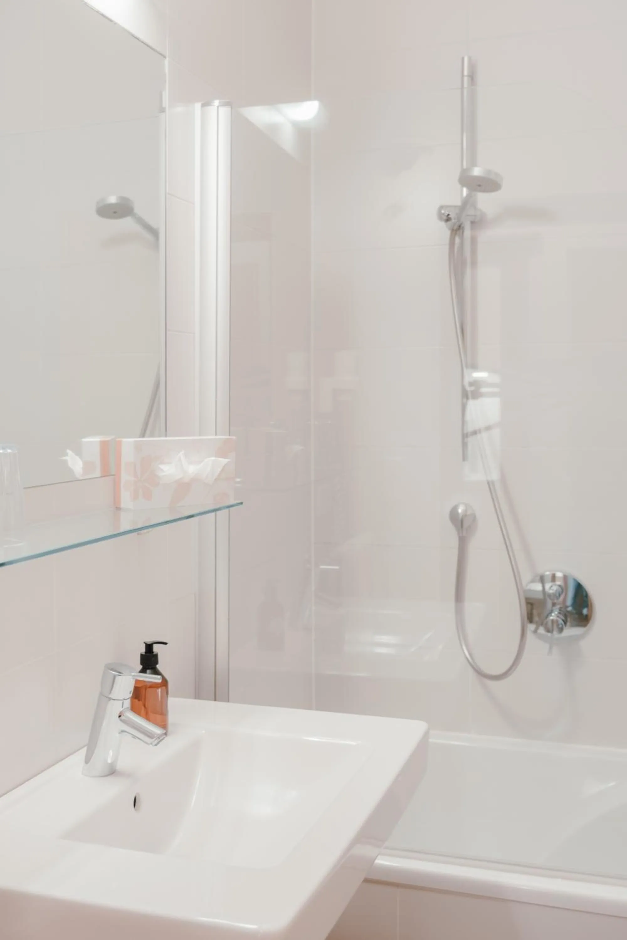 Shower in Residence Hotel Alpinum