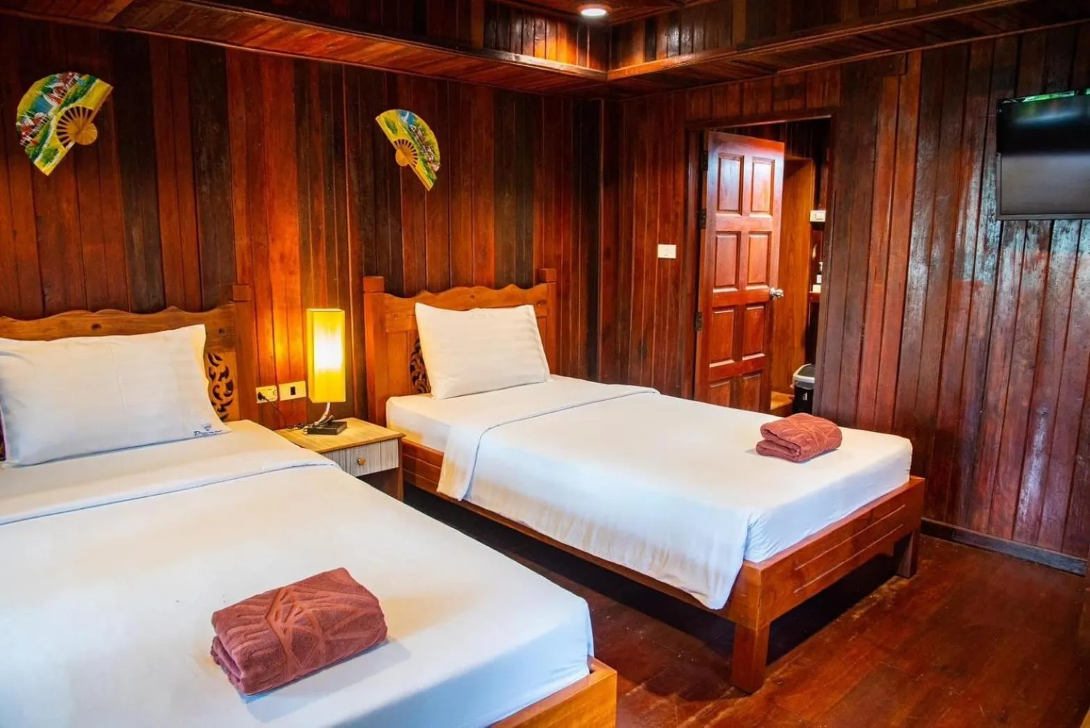 Bed in Diamond Beach Resort