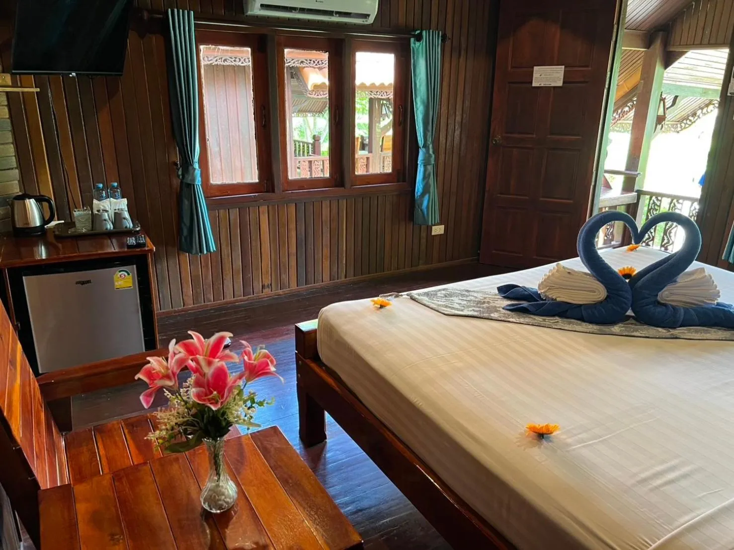 Bed in Diamond Beach Resort