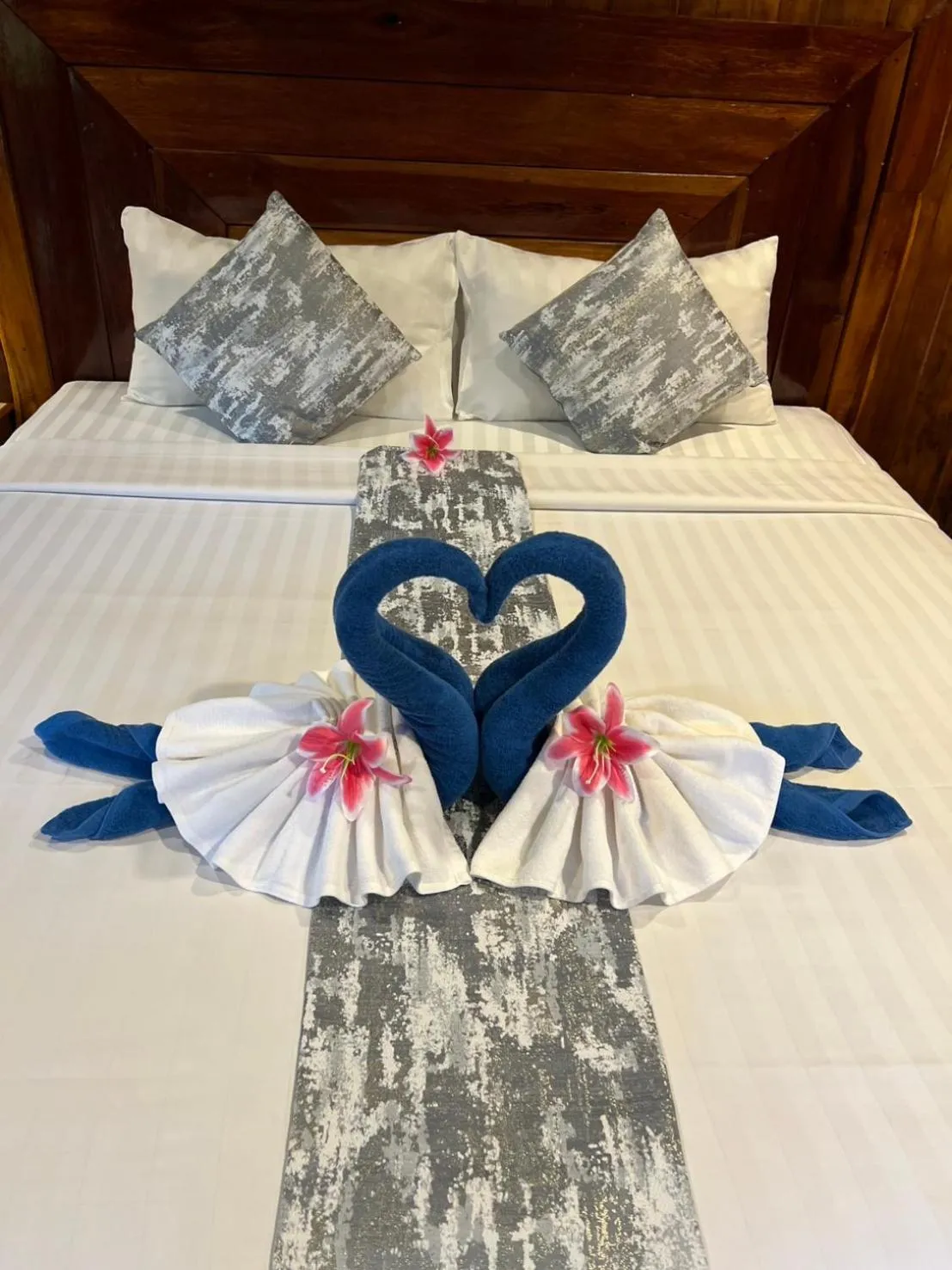 Bed in Diamond Beach Resort