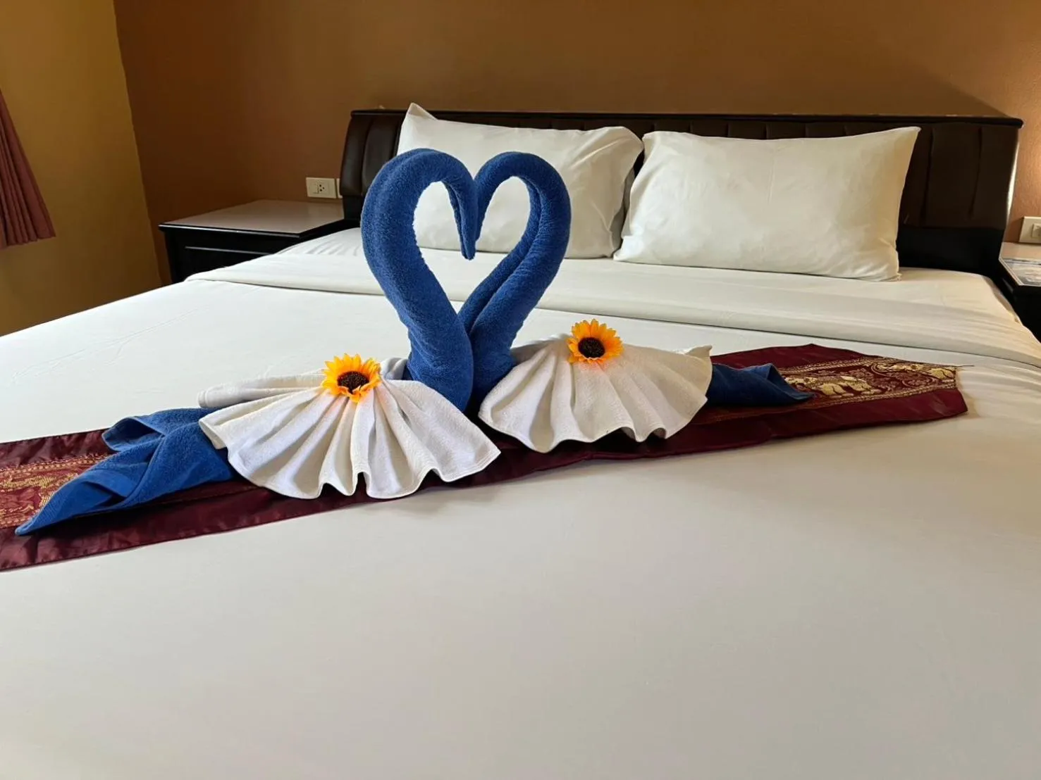 Bed in Diamond Beach Resort