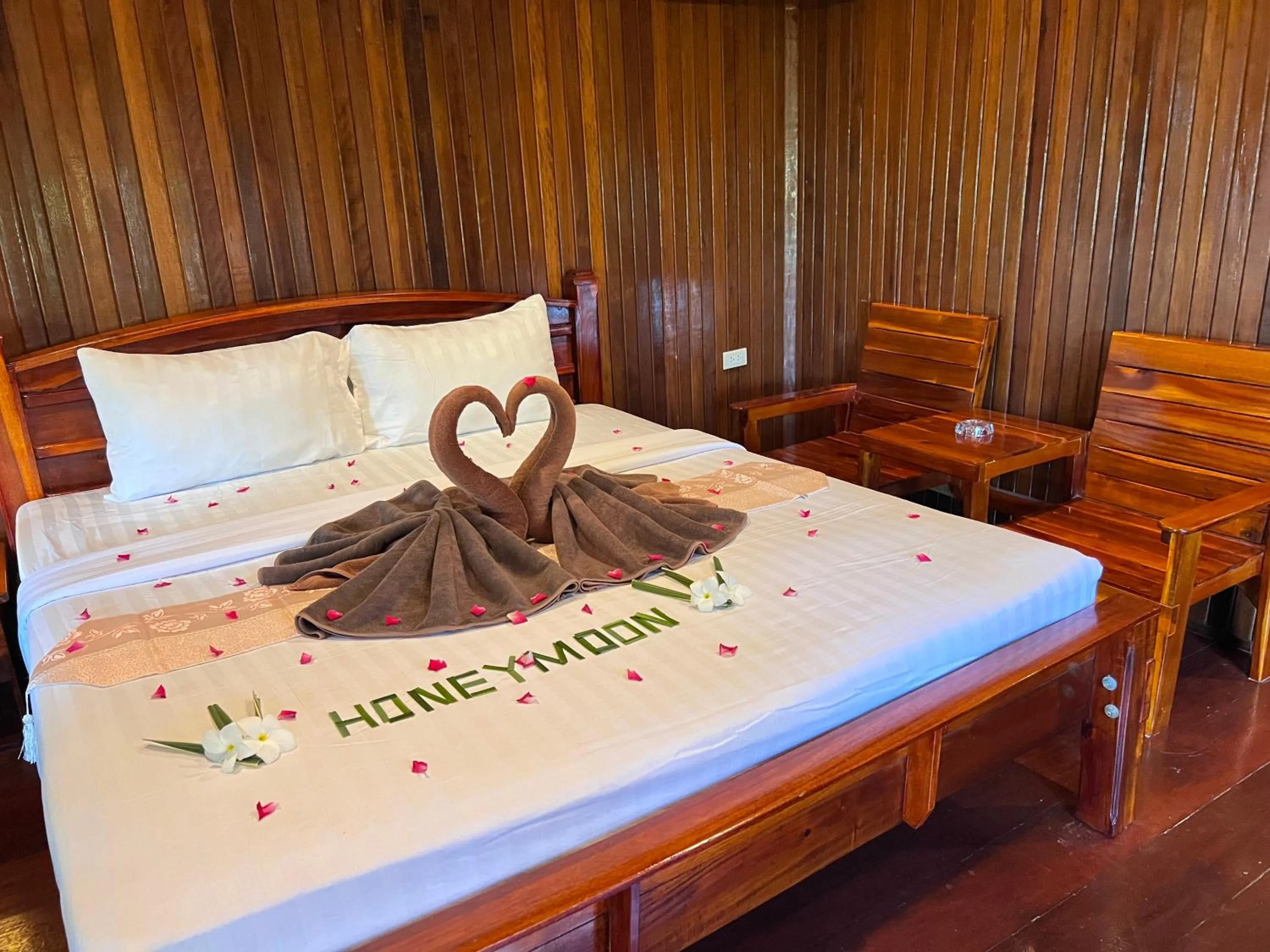 Bed in Diamond Beach Resort