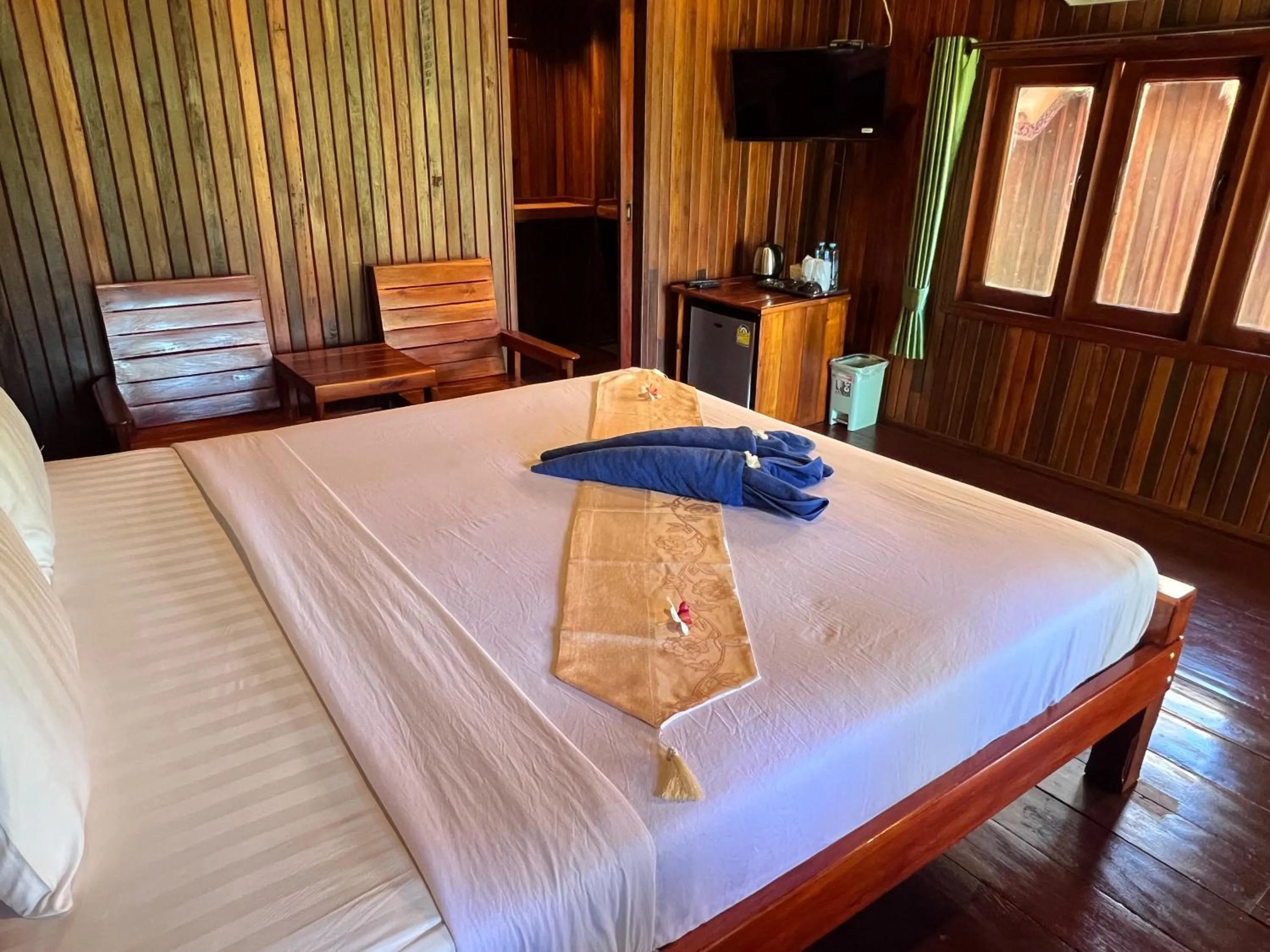 Bed in Diamond Beach Resort