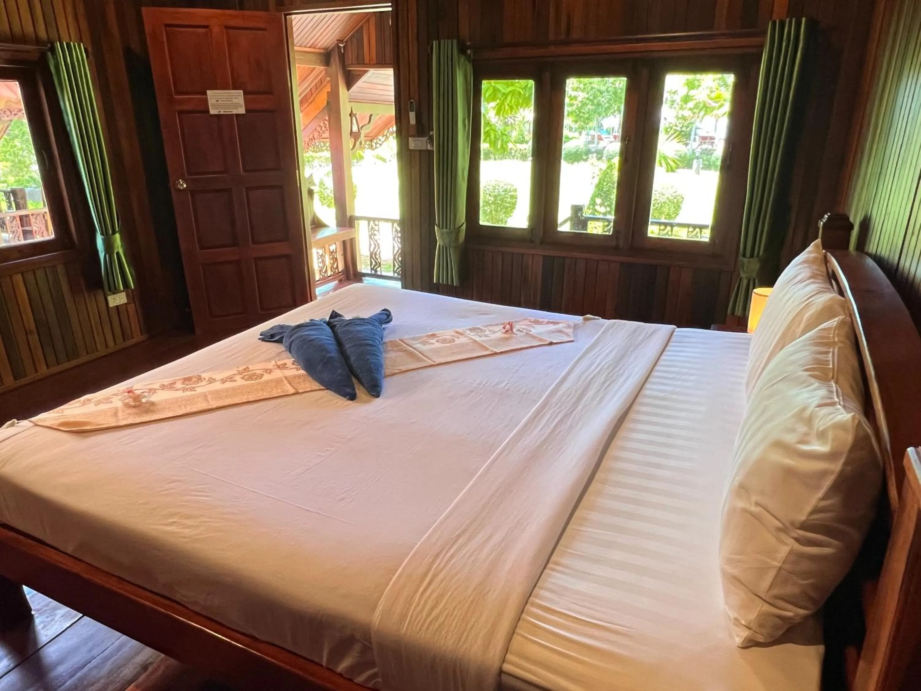 Bed in Diamond Beach Resort