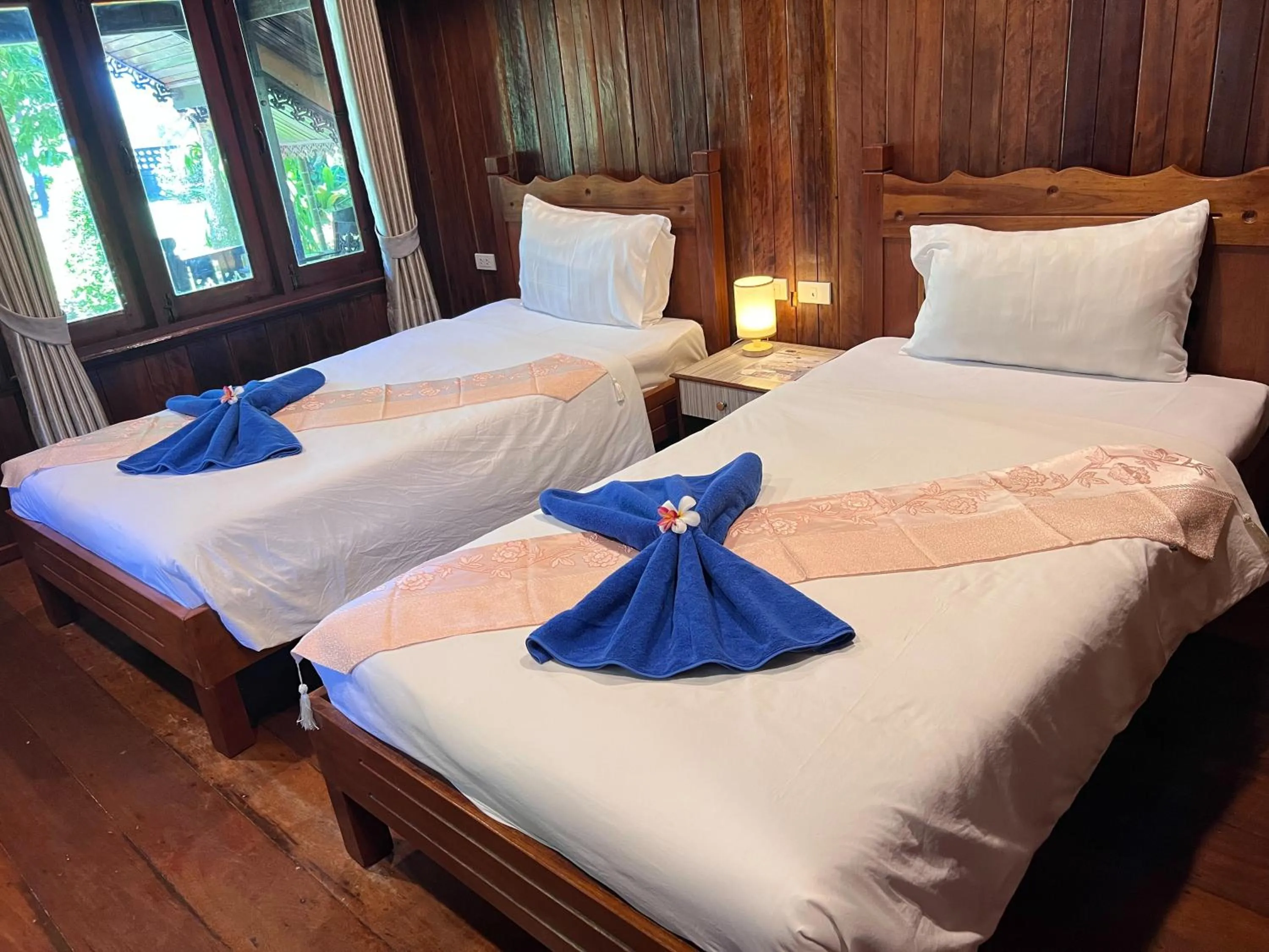Bed in Diamond Beach Resort