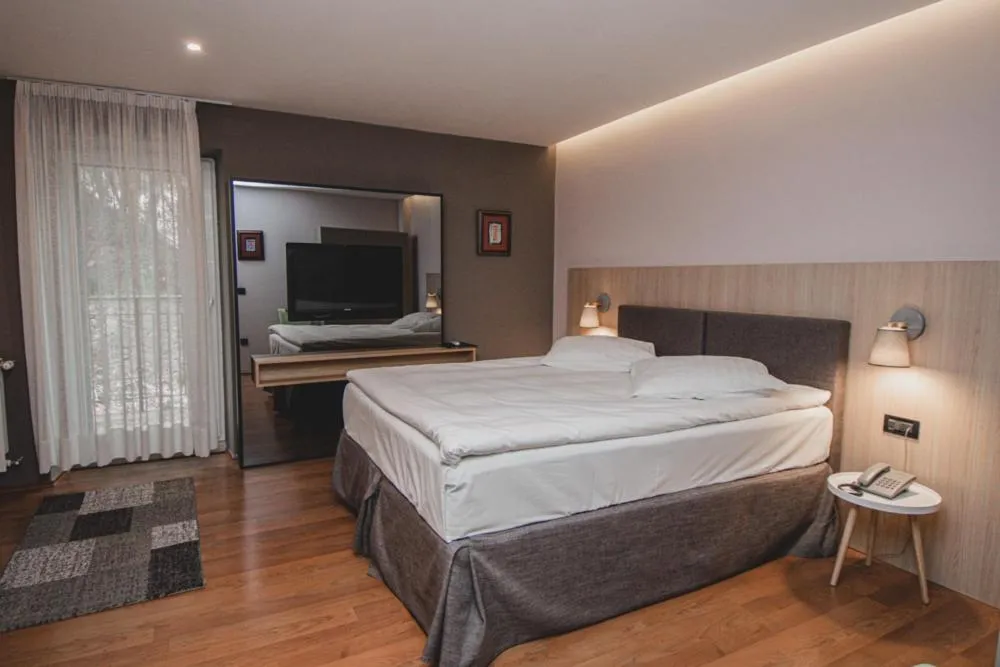 Bed in Hotel Nostromo