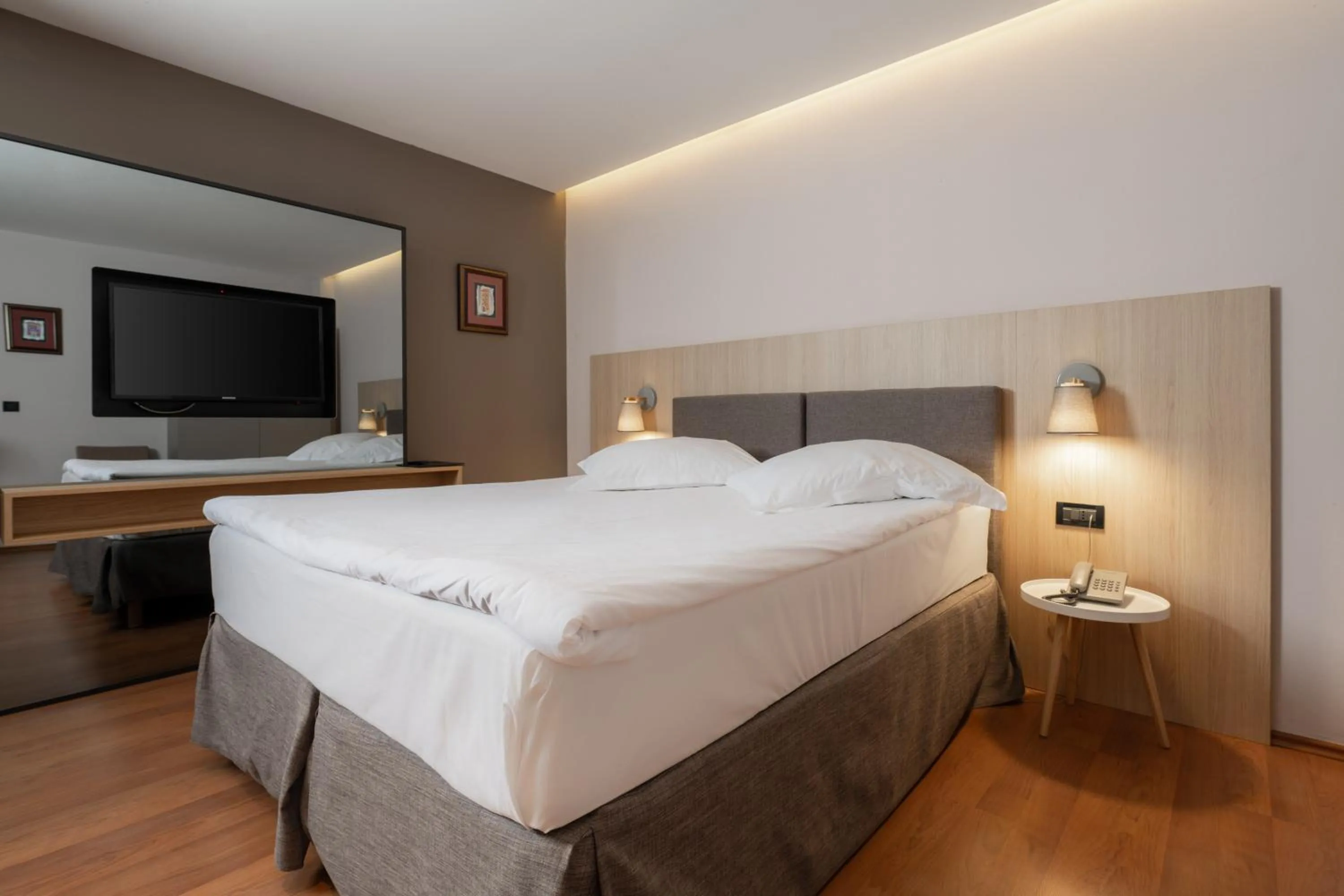 Bed in Hotel Nostromo