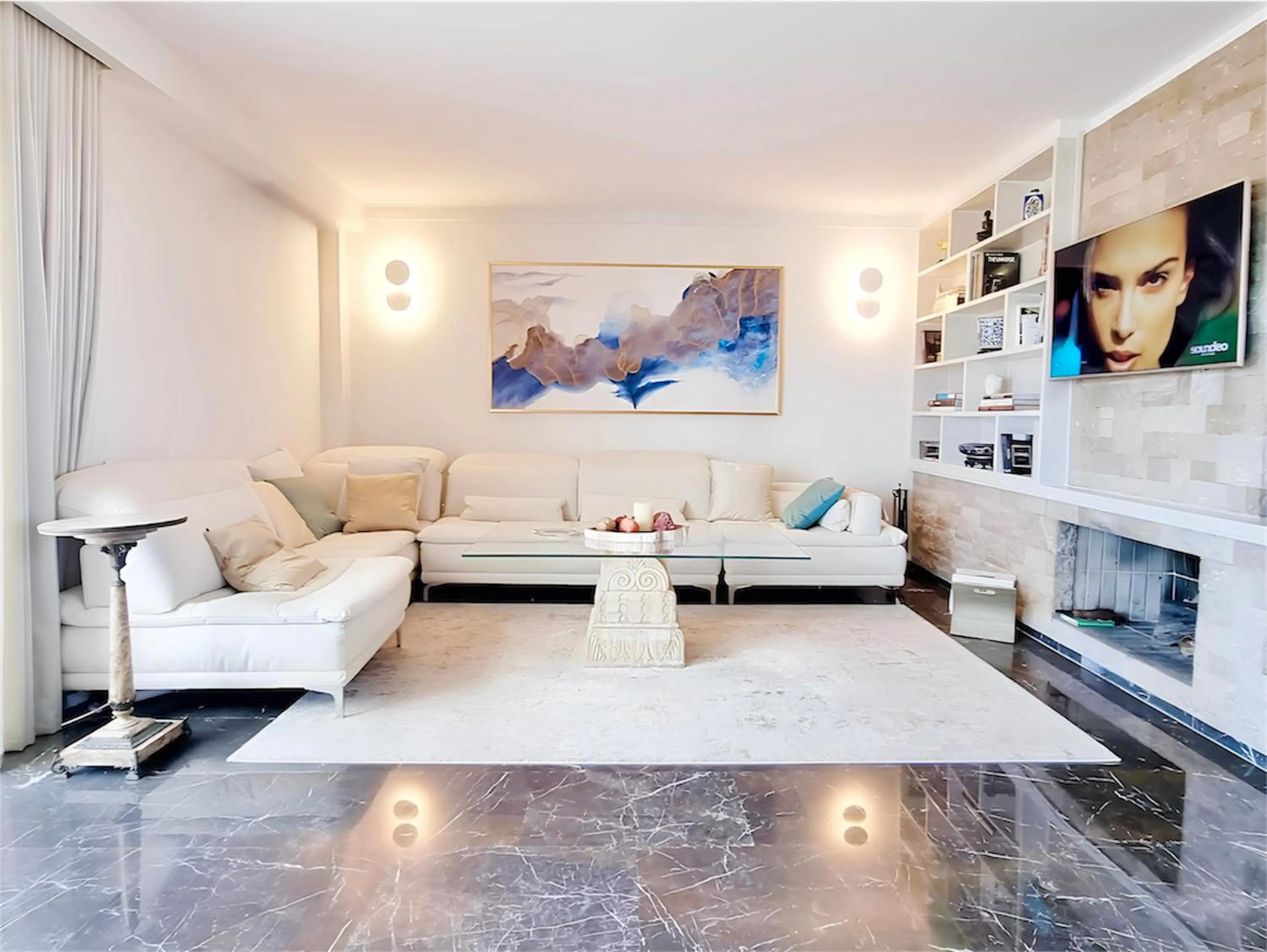 TV and multimedia in One 360 Skyline Athens Penthouses